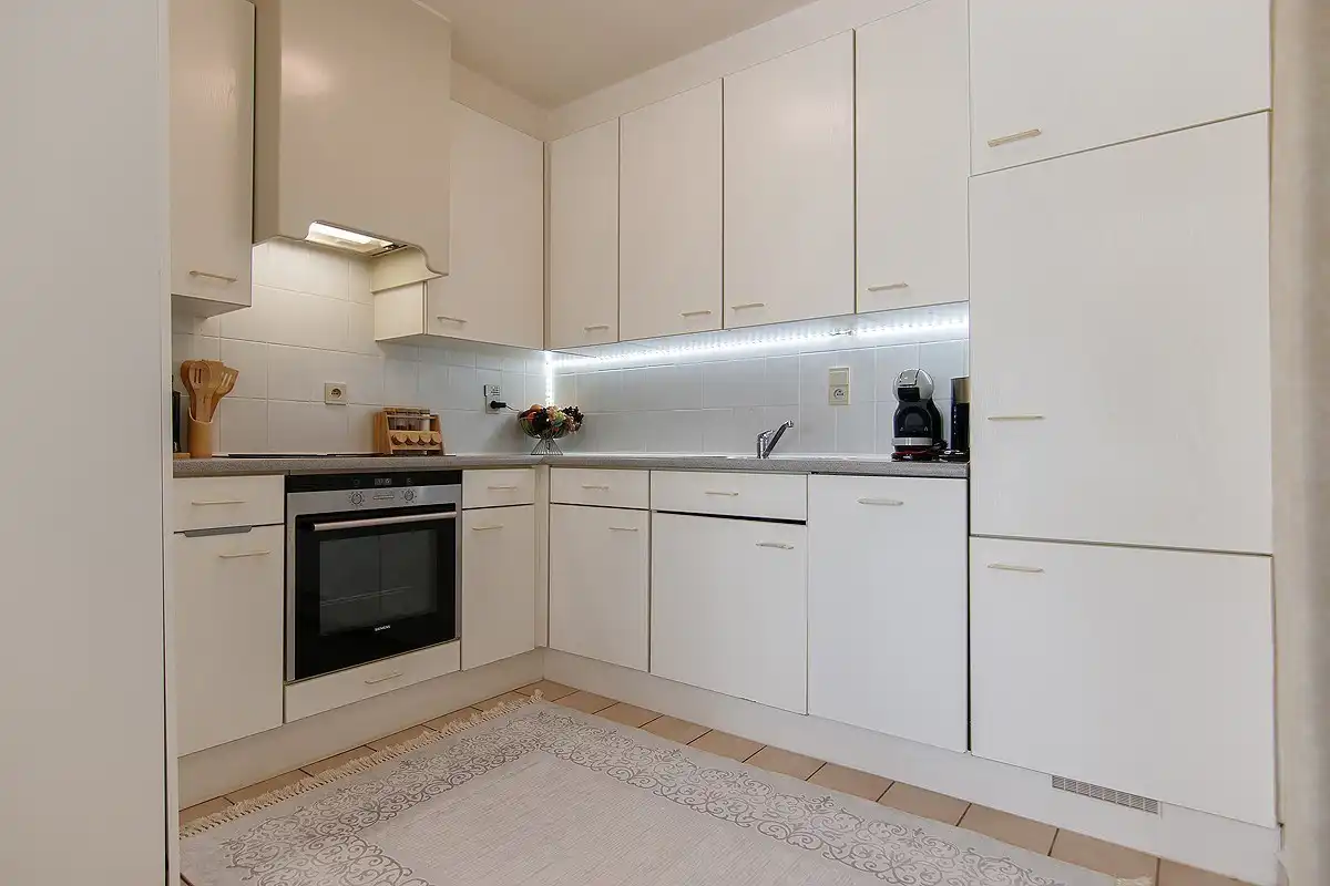 Verzorgd appartement met 2 slaapkamers,  groot terras en lift foto 17