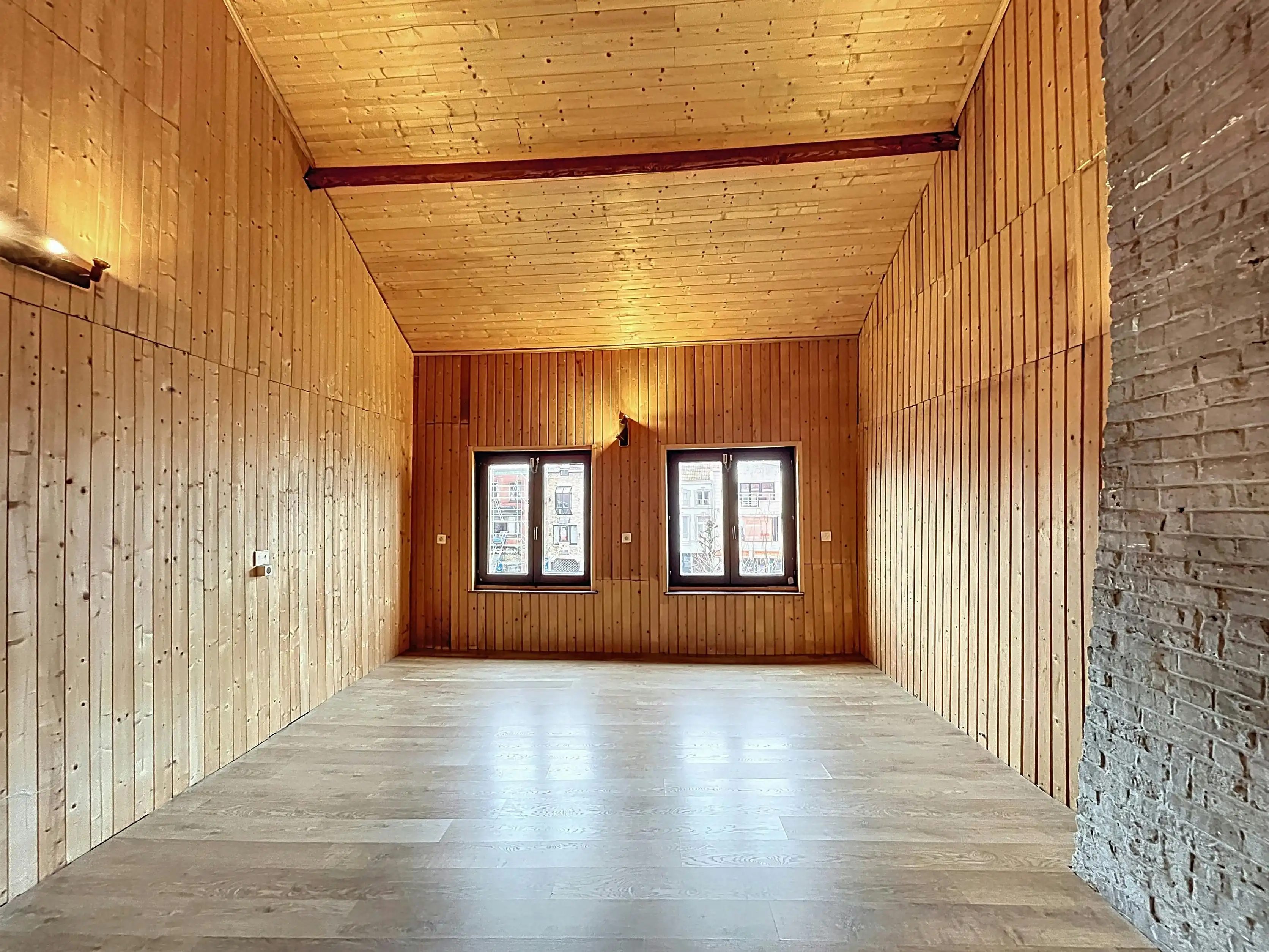 Handelshuis te koop op de Markt van Eeklo foto 21