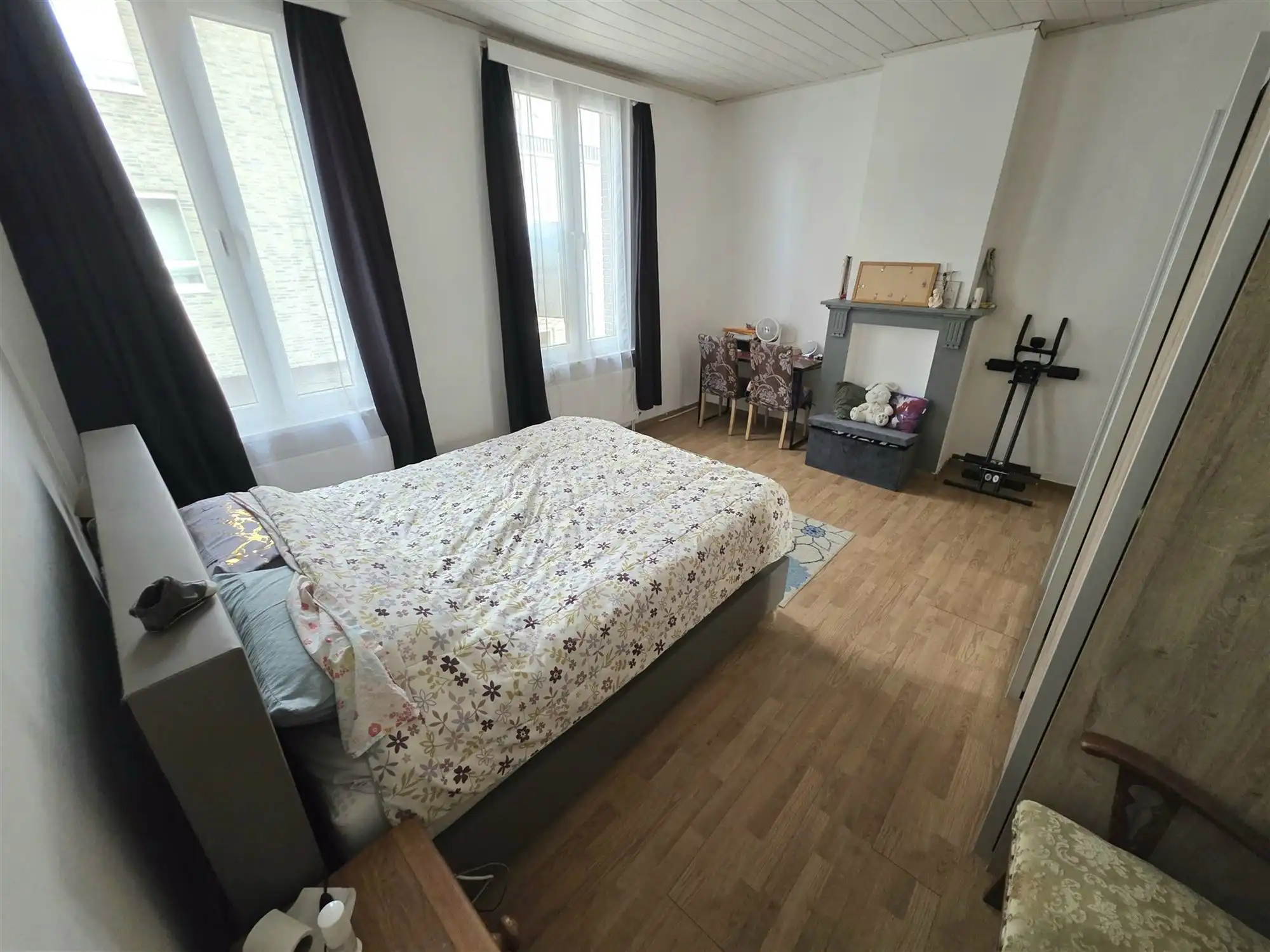 Gezinswoning met 4 slaapkamers en zonnige tuin foto 11