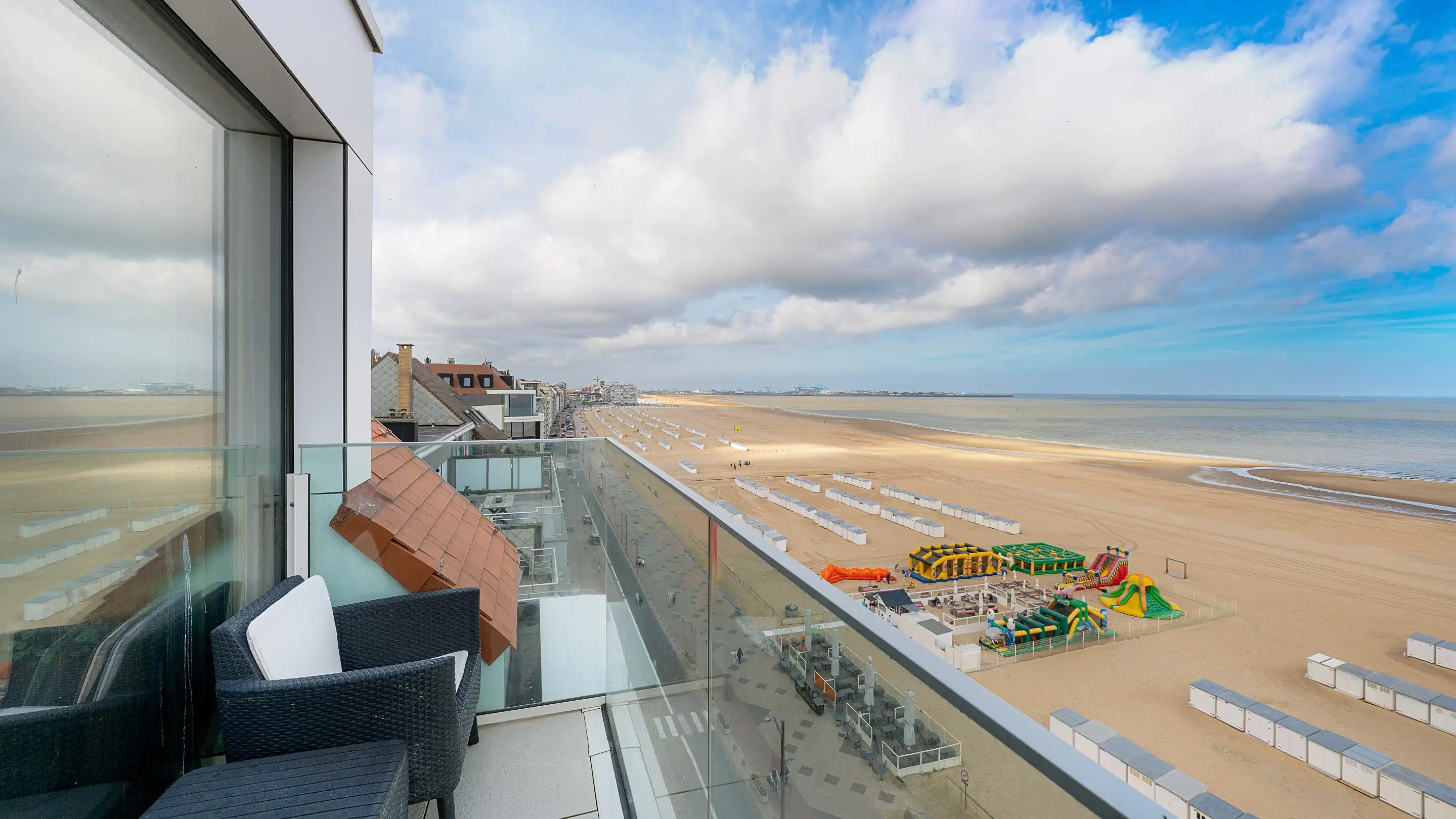 Exclusief en perfect afgewerkt appartement met unieke doorzichten op zee en het Knokse hinterland foto 29