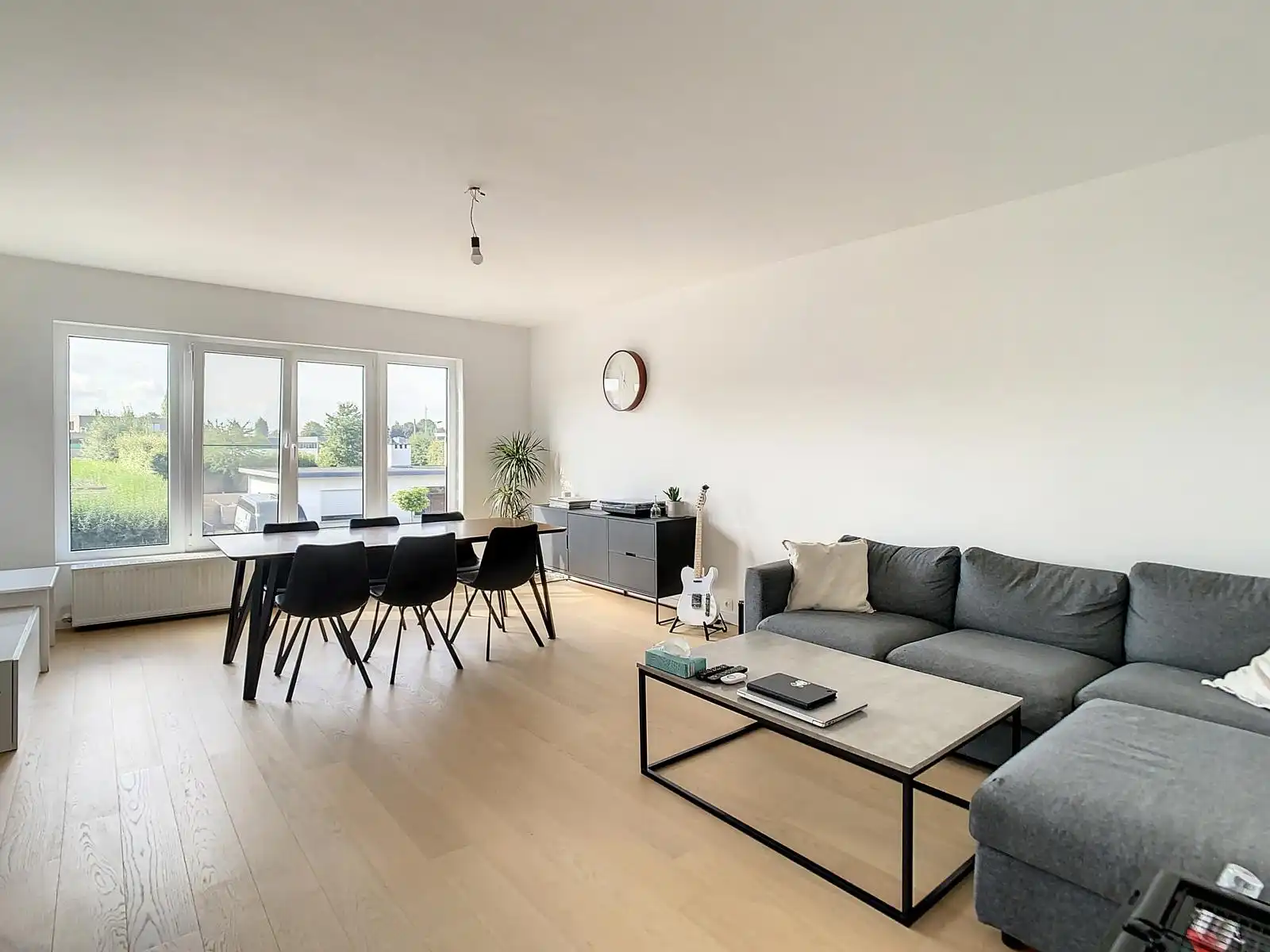 Prachtig vernieuwd appartement in rustige straat met ideale verbinding A12-E19 foto 2
