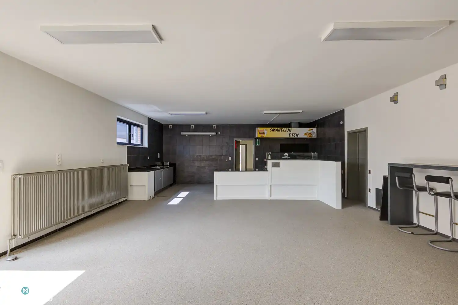 HANDELSGELIJKVLOERS MET DUPLEXAPPARTEMENT VOORZIEN VAN PARKEERGELEGENHEID NABIJ CENTRUM TONGEREN foto 6