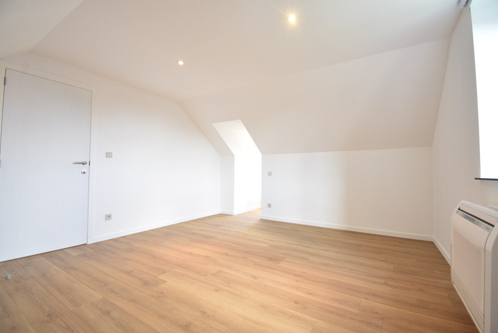 Knappe woning in open bebouwing met 4 slaapkamers te Schalkhoven foto 27