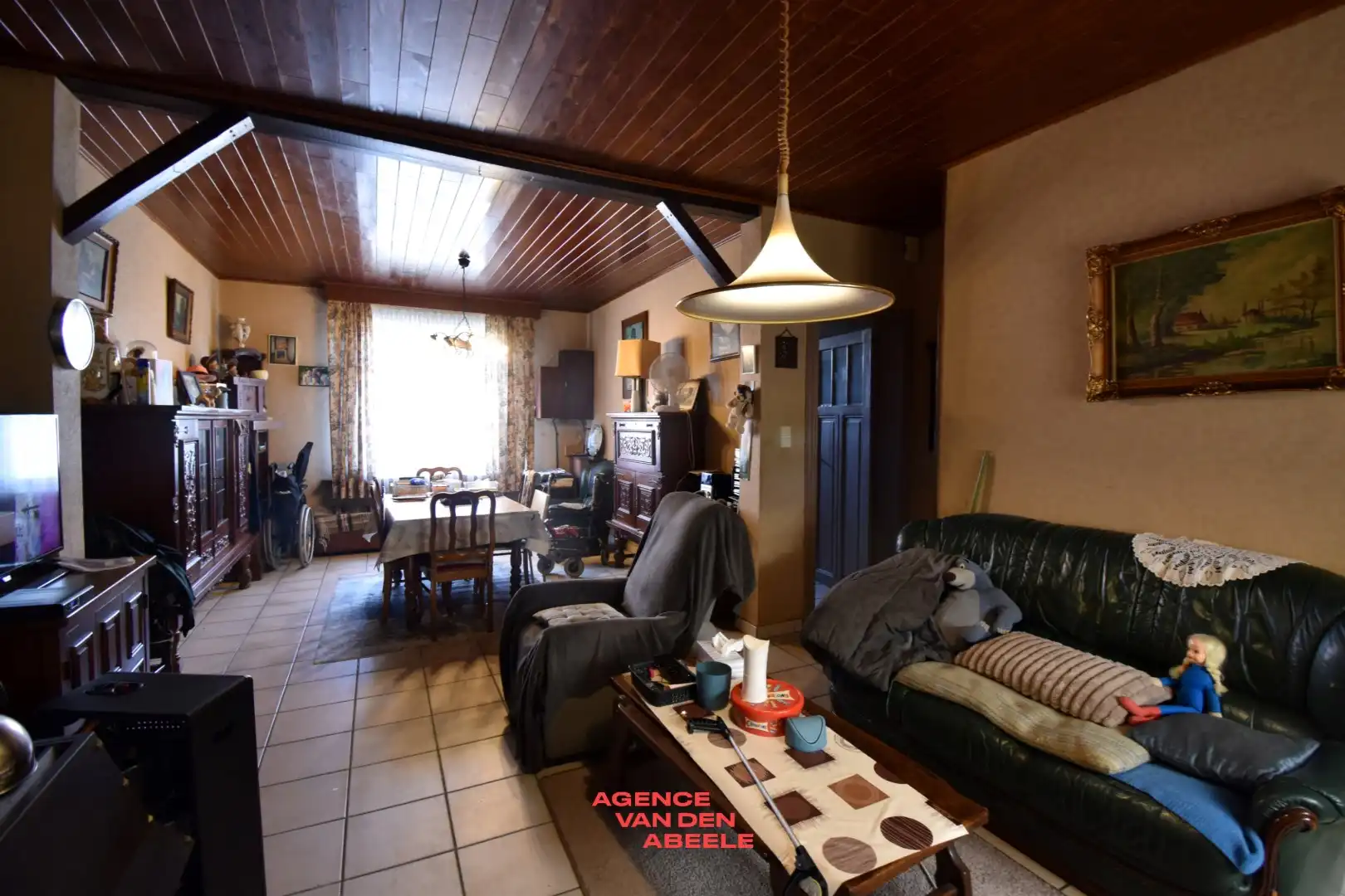 Te renoveren woning met 2 slaapkamers en fantastische tuin  foto 3