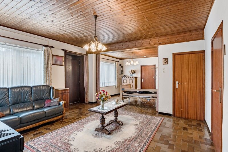 Charmante, te renoveren woning met tuin op 5are foto 7
