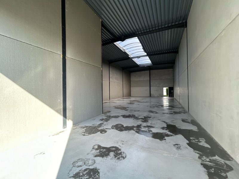 Nieuwbouw magazijn (271 m²) en 2 parkings – vlakbij N9 foto 5