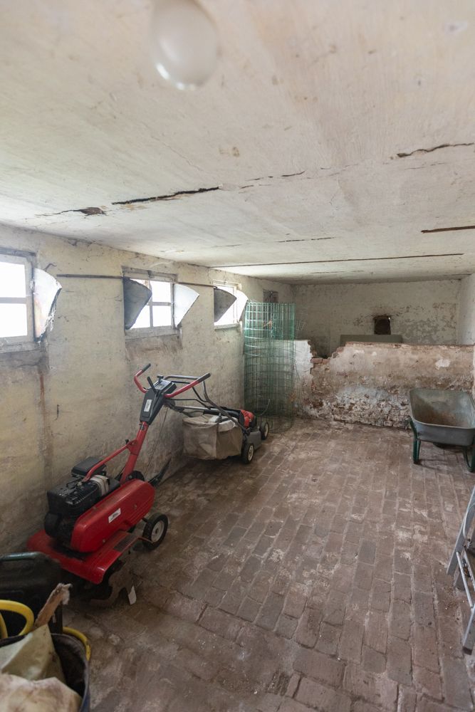 Hoeve met stallen op 3780 m² aan de grens met Elsegem foto 36