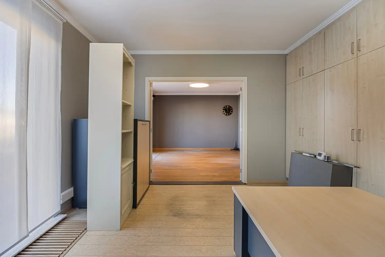 STIJLVOL KANTOOR MET UITSTEKENDE VISIBILITEIT EN BEREIKBAARHEID TE LUMMEN! foto 6