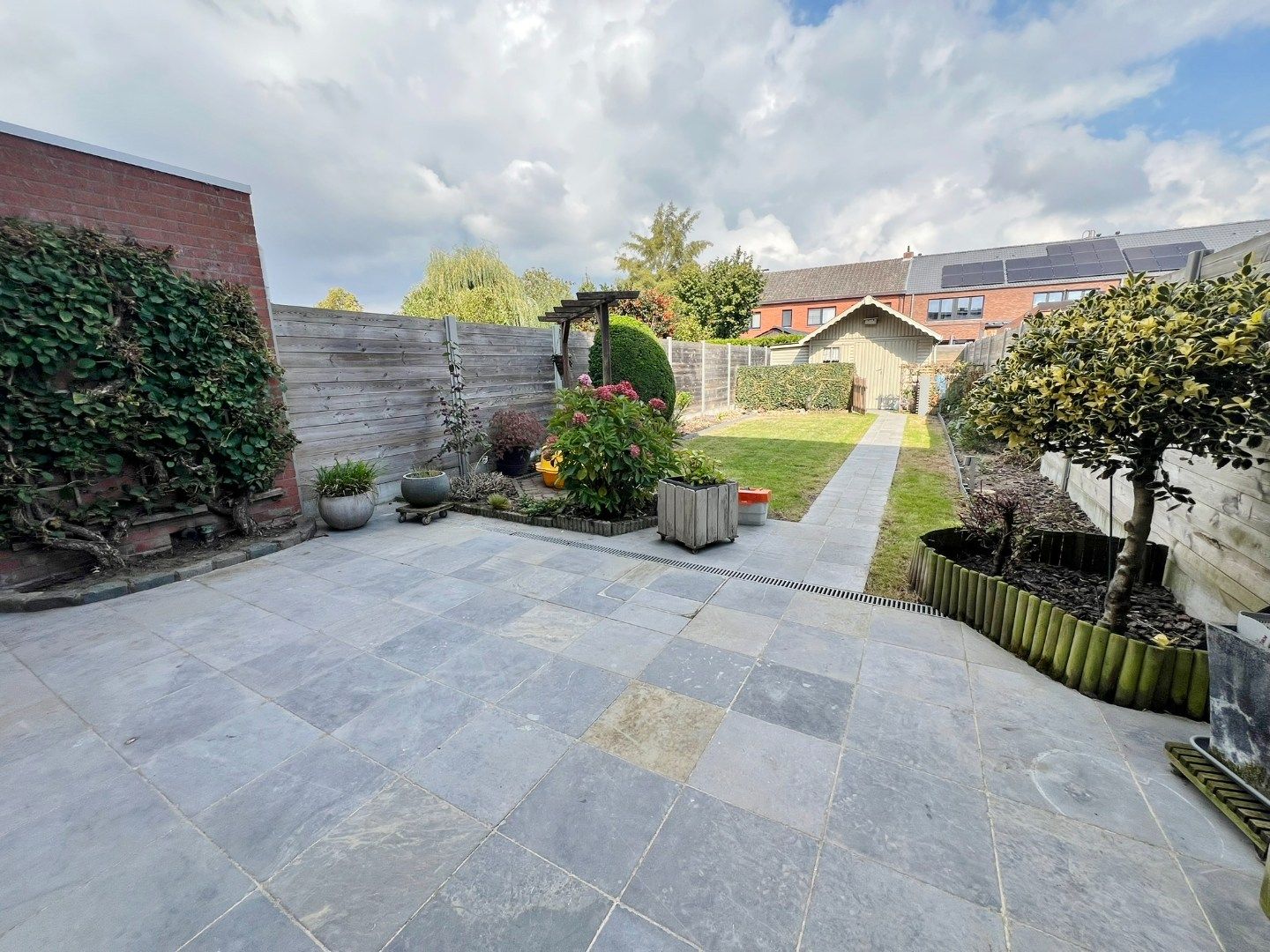 Instapklare bel-etage met garage, tuin en 3 slaapkamers.  foto 15