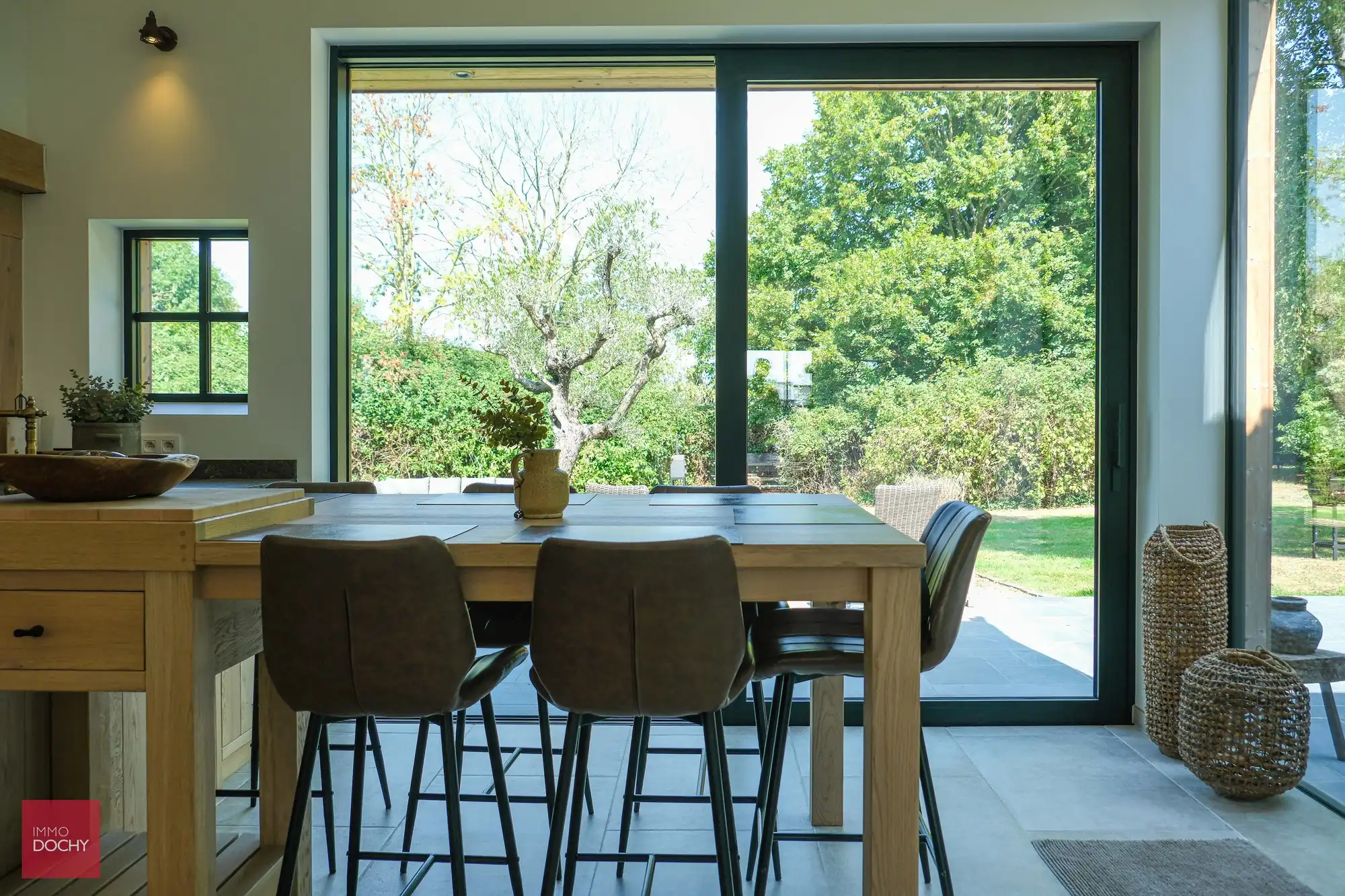 Volledig vernieuwde villa nabij Jan Yperman ziekenhuis foto 18