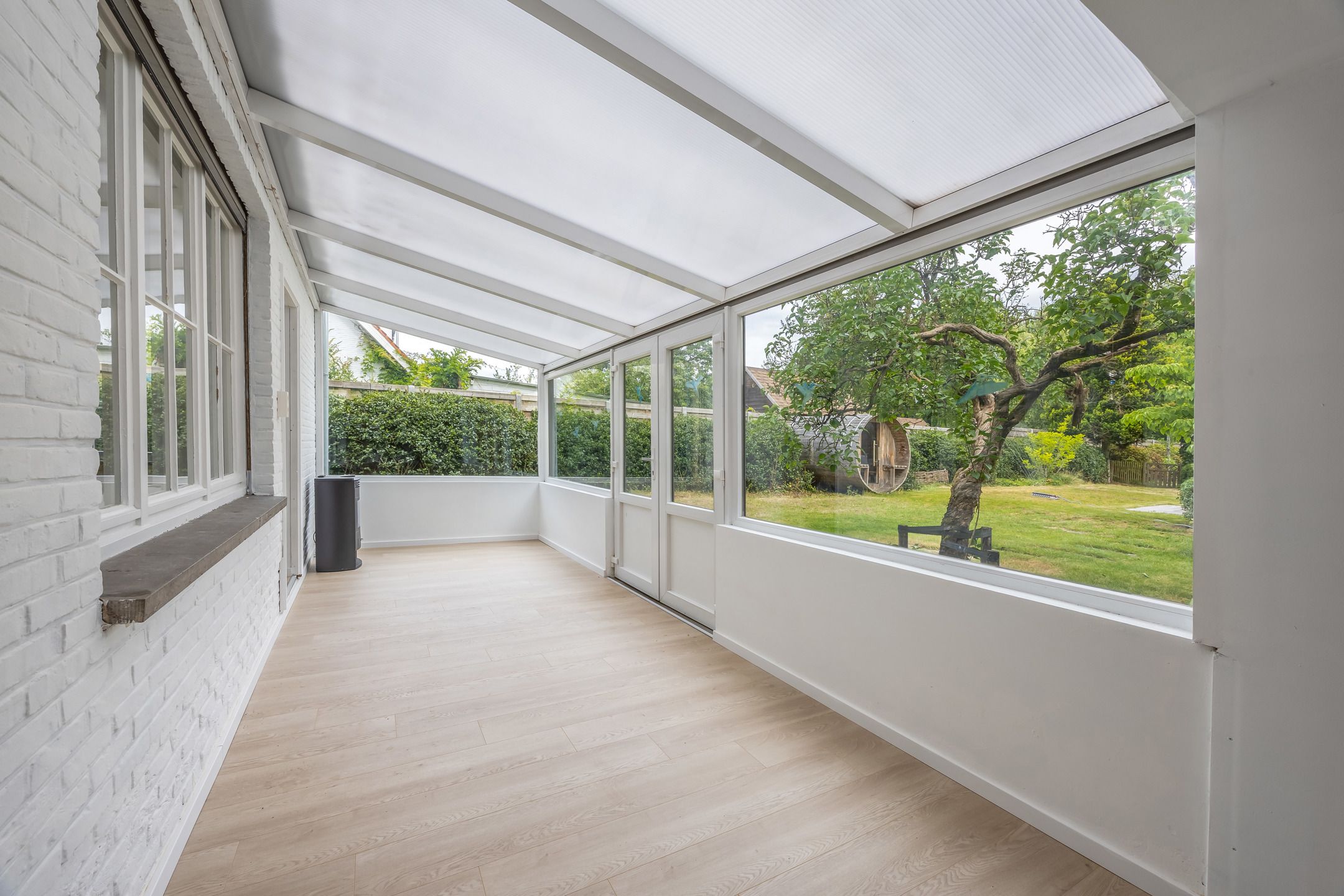 Karaktervolle woning met zwembad op toplocatie in Wijnegem foto 10