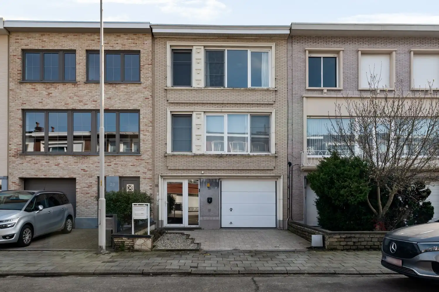 Charmant 2-slaapkamerappartement met terras in een rustige straat te Deurne foto 17