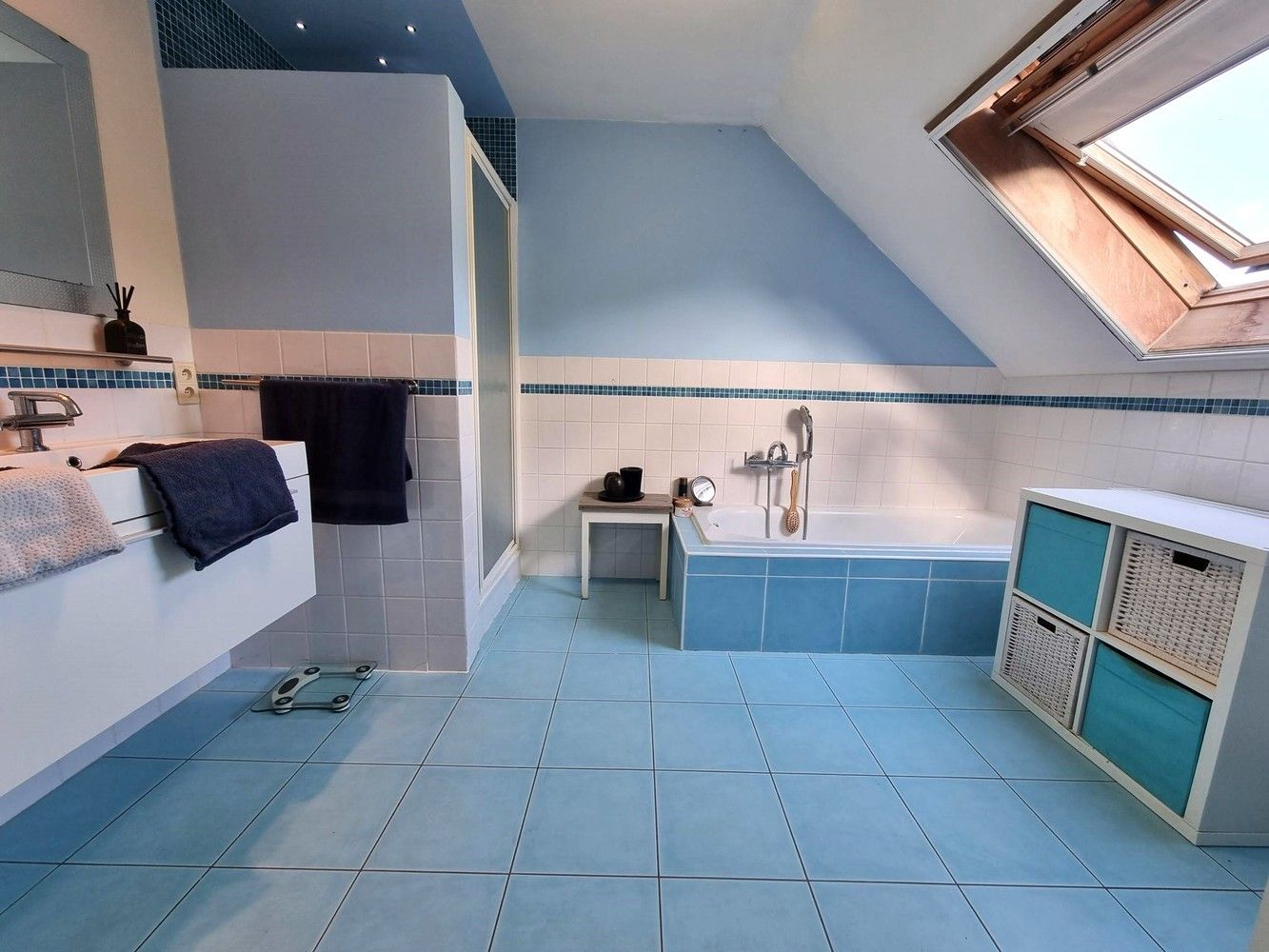 Instapklare gezinswoning te centrum Baal, 3 ruime slaapkamers en zeer rustig gelegen foto 10