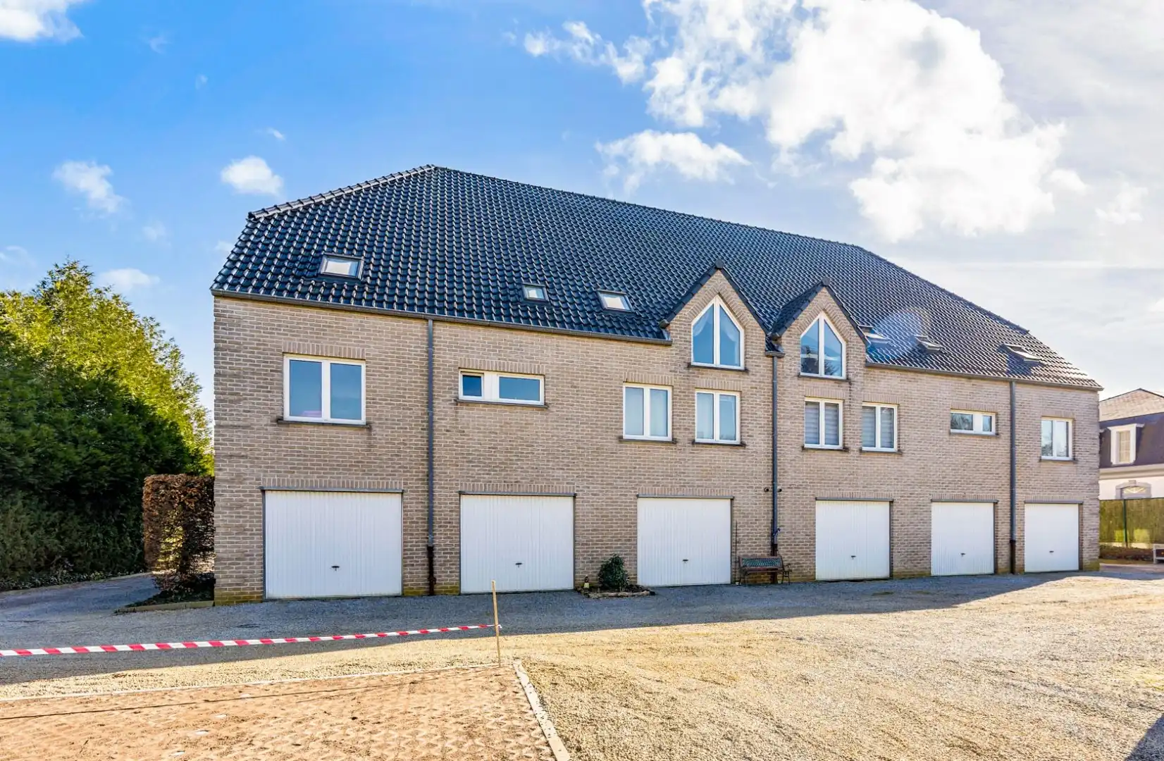 Praktisch GELIJKVLOERS appartement te Lummen INCLUSIEF GARAGE foto 9