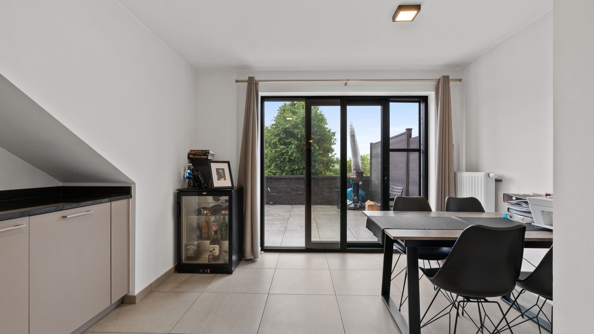 Instapklaar 2SLPK appartement op gunstige ligging in Genk foto 6