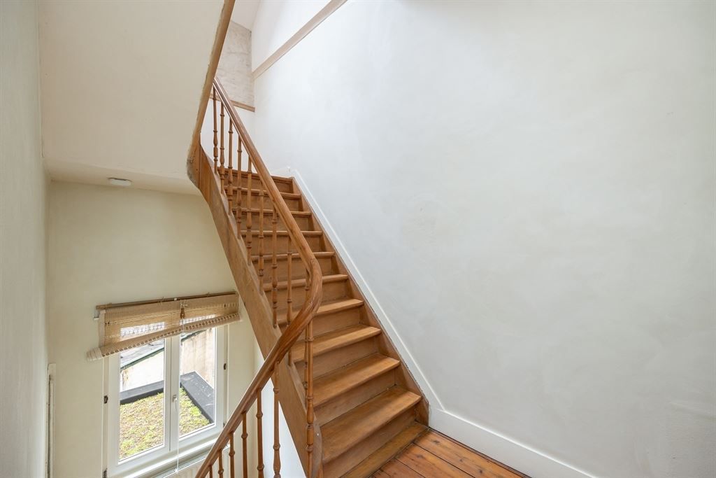 Uitzonderlijke burgerwoning op centrale locatie foto 17