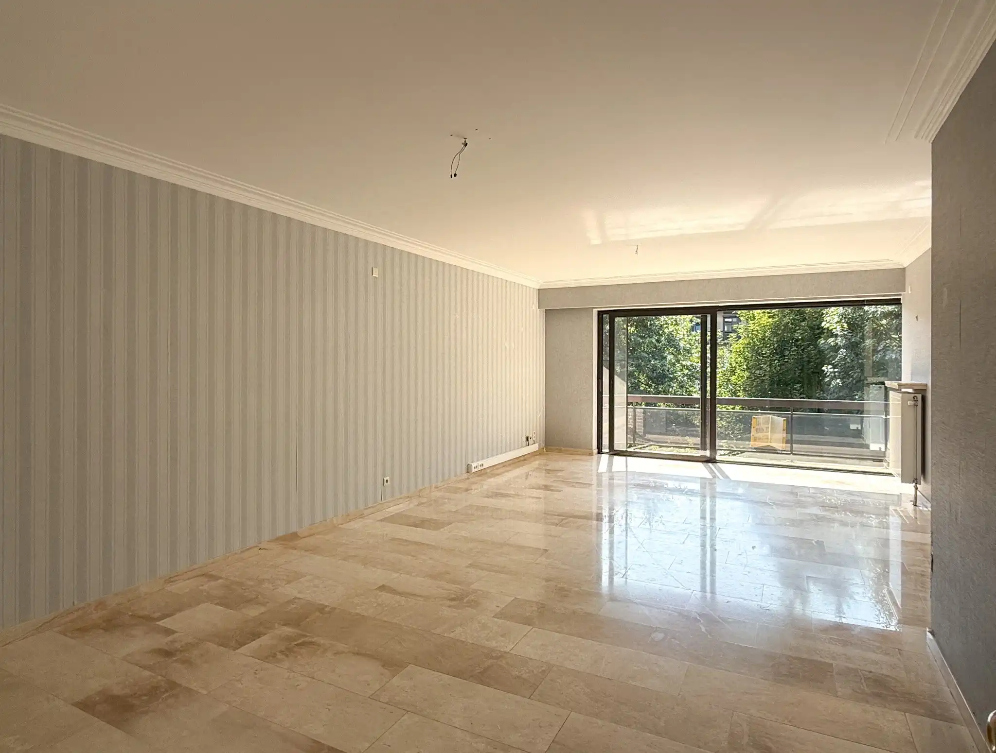 Appartement met twee slaapkamers, twee terrassen en garage in het hartje van Beveren foto 2