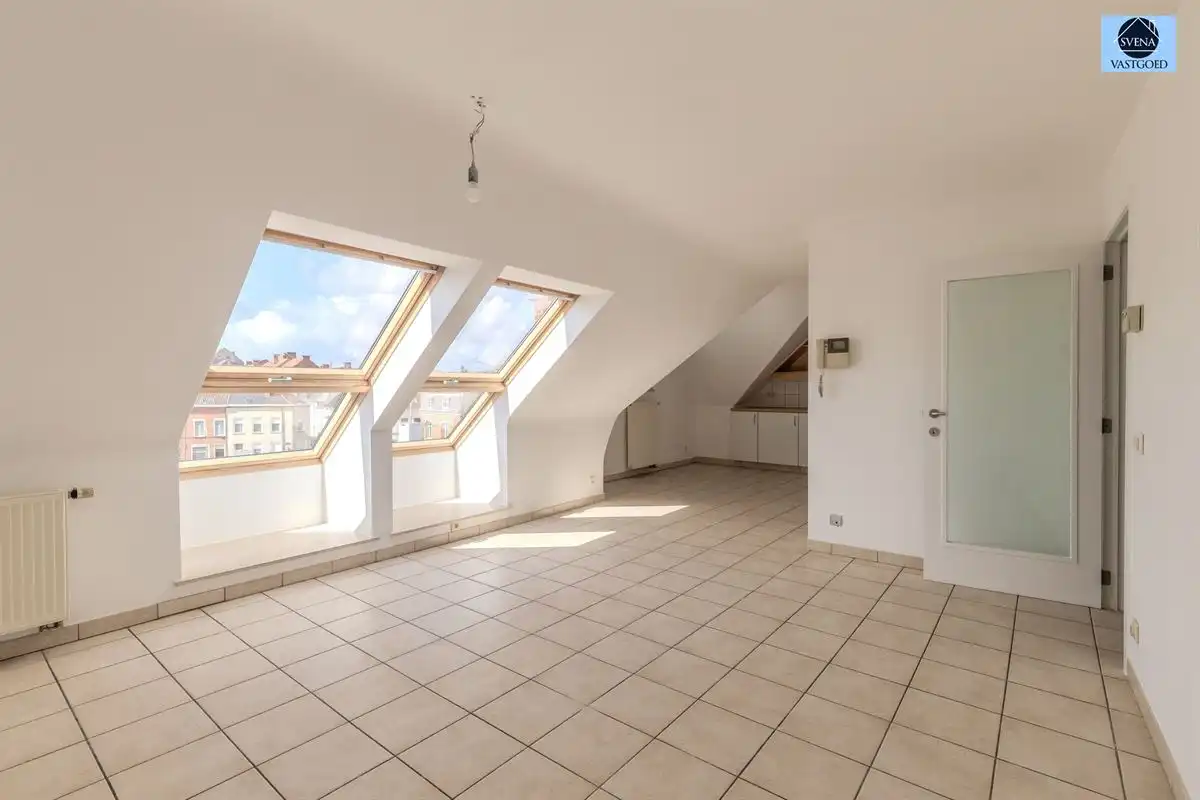 LICHTRIJK APPARTEMENT MET 2 SLAAPKAMERS IN CENTRUM GERAARDSBERGEN foto 5