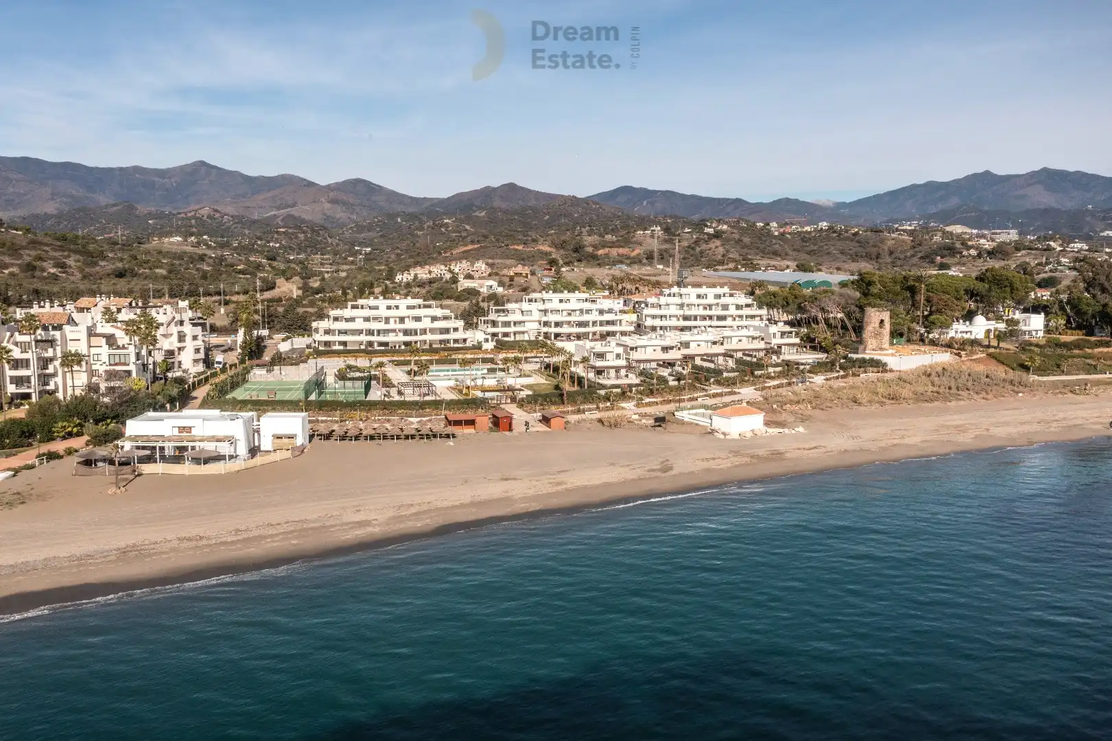 Luxueus wonen aan het strand van de New Golden Mile, Estepona. foto {{pictureIndex}}