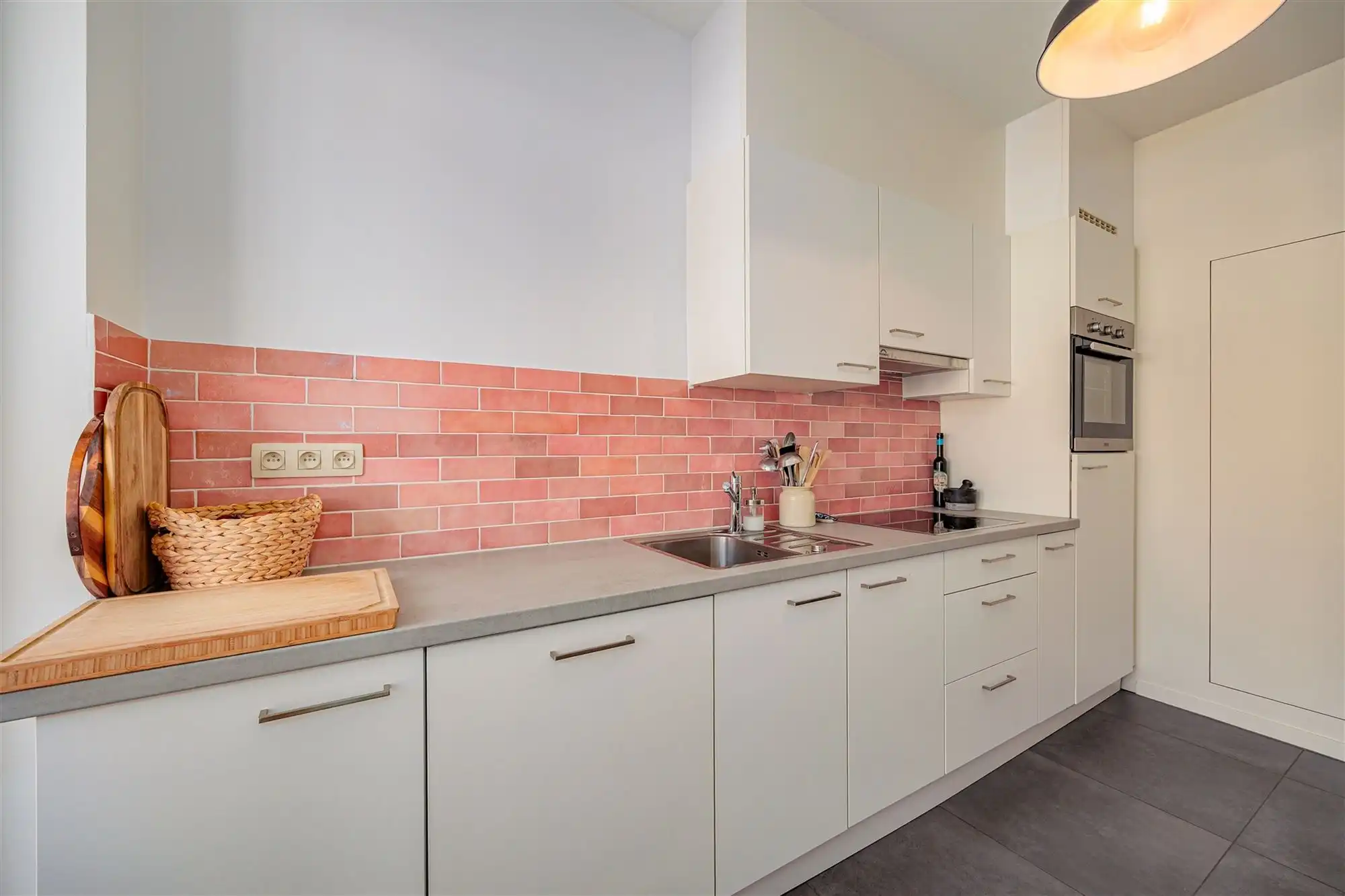 Ruim en lichtrijk appartement met zonnig zuidgericht terras foto 5