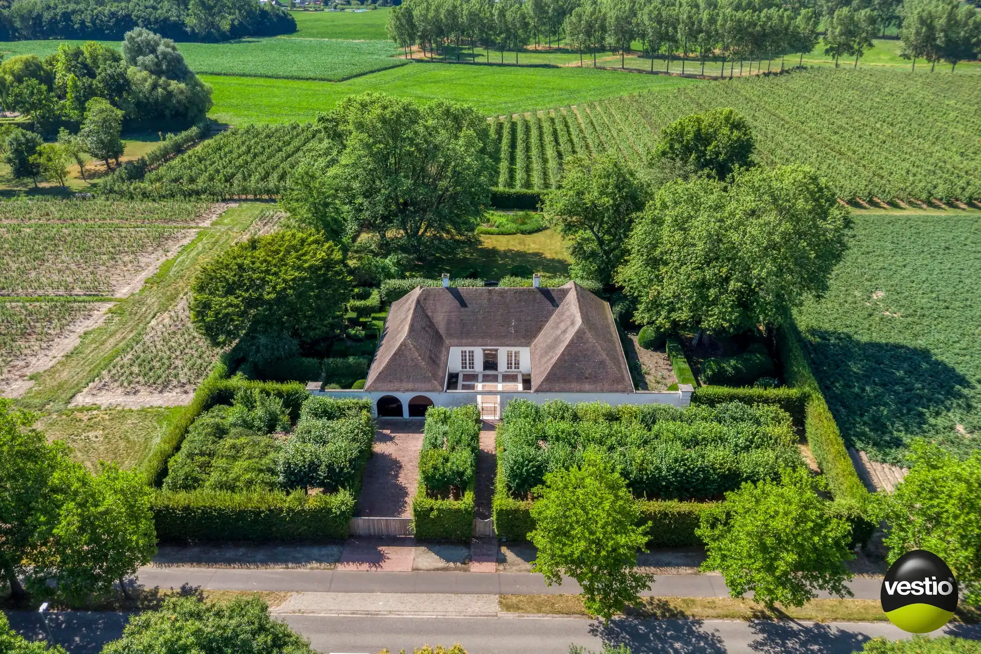 Exclusieve villa in bosrijke omgeving van Hasselt – 5.000 m² privacy en groen foto 3