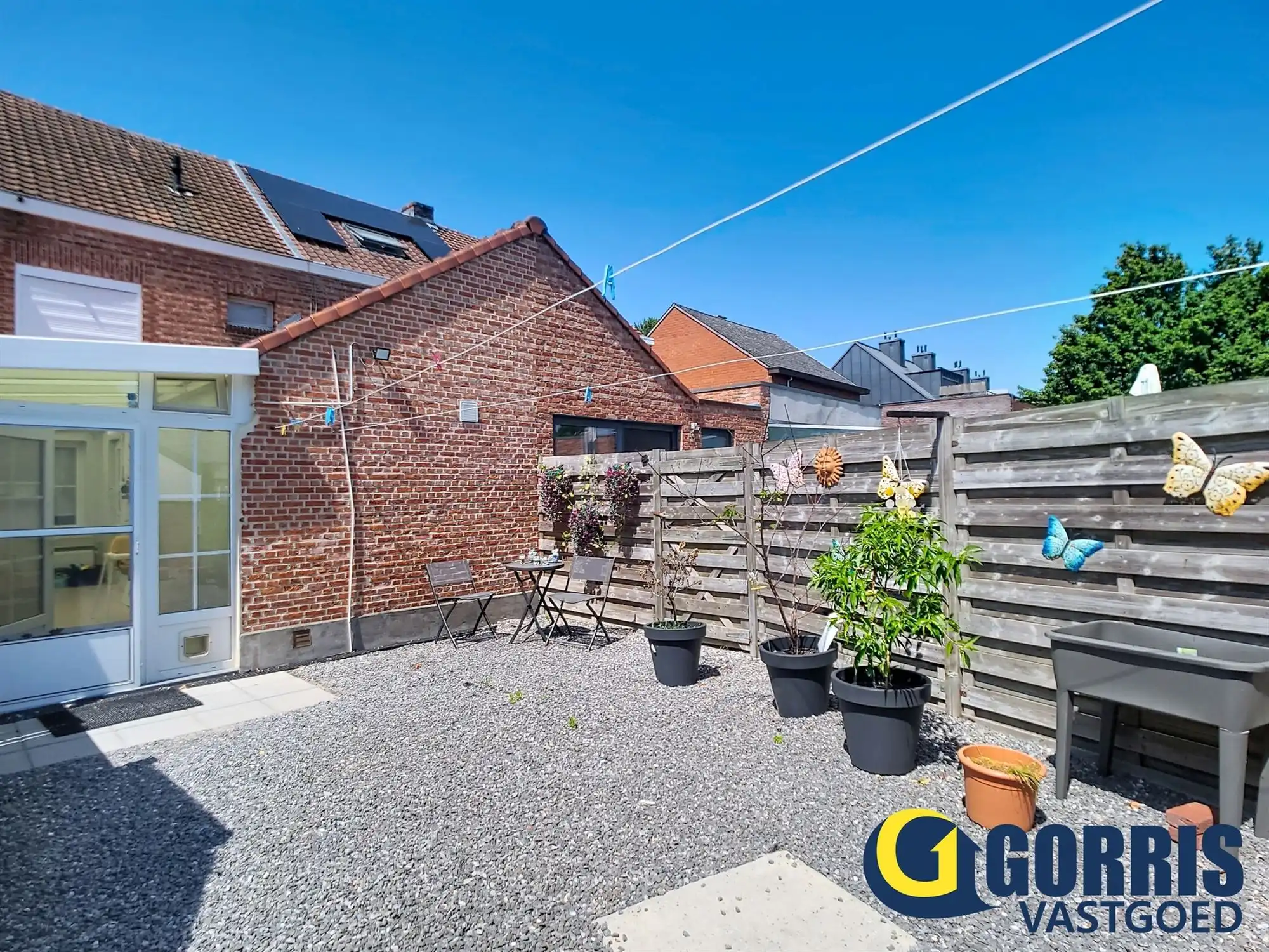 Charmante gezinswoning met tal van mogelijkheden en ruime tuin foto 12