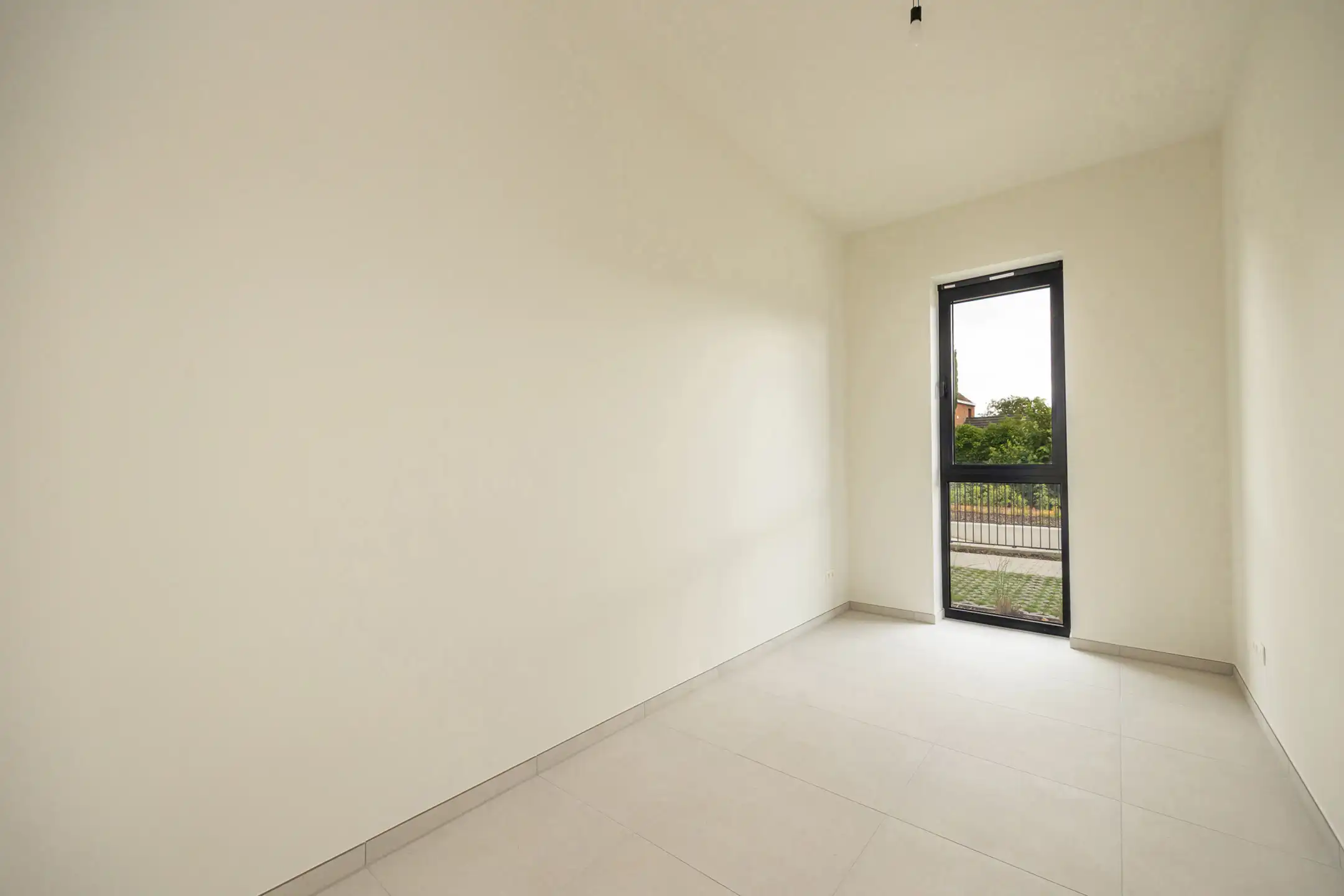 Ruim gelijkvloers nieuwbouwappartement met 3 slaapkamers foto 15