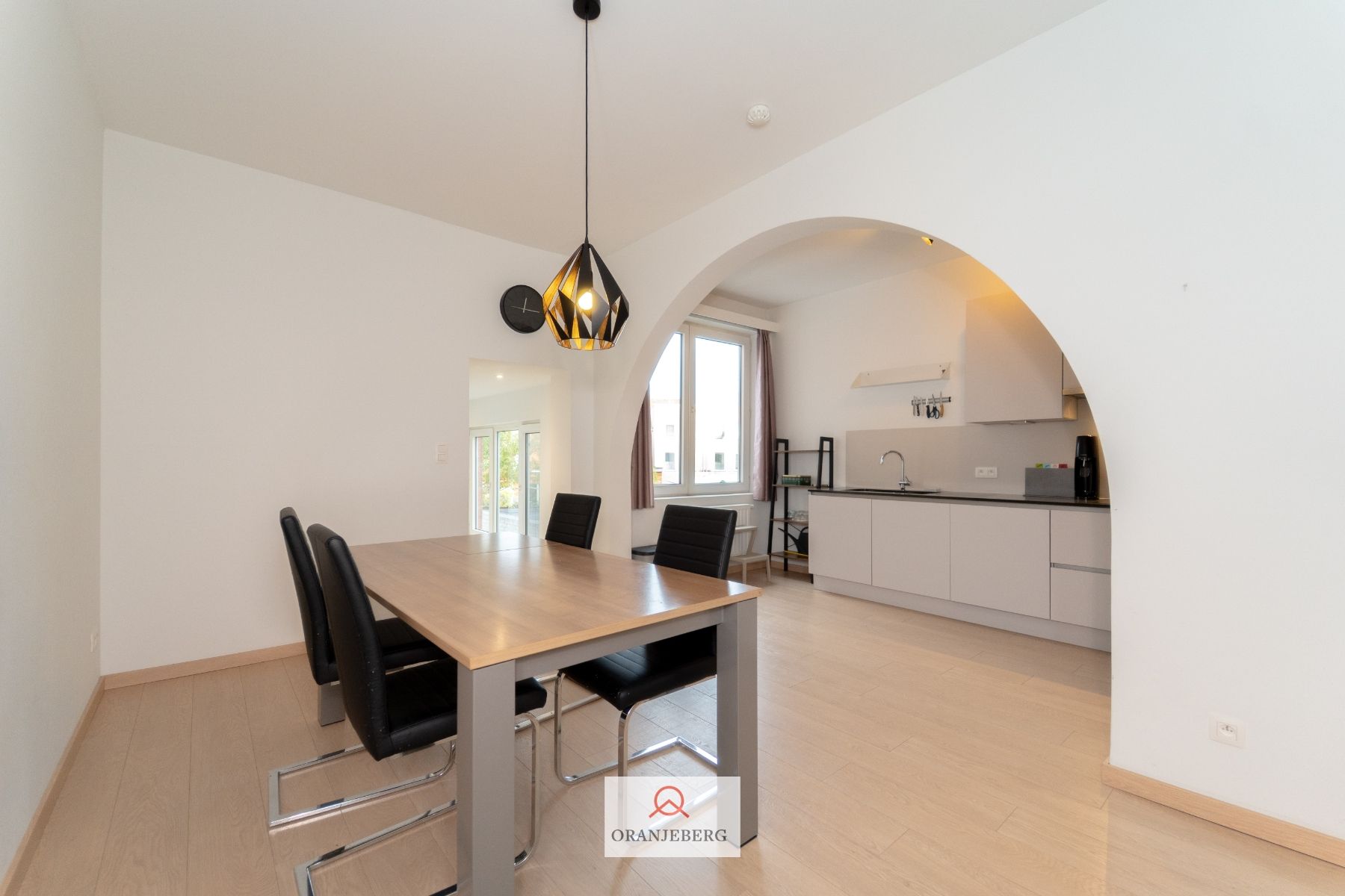 Lichtrijk en ruim appartement nabij Gent-centrum foto 5