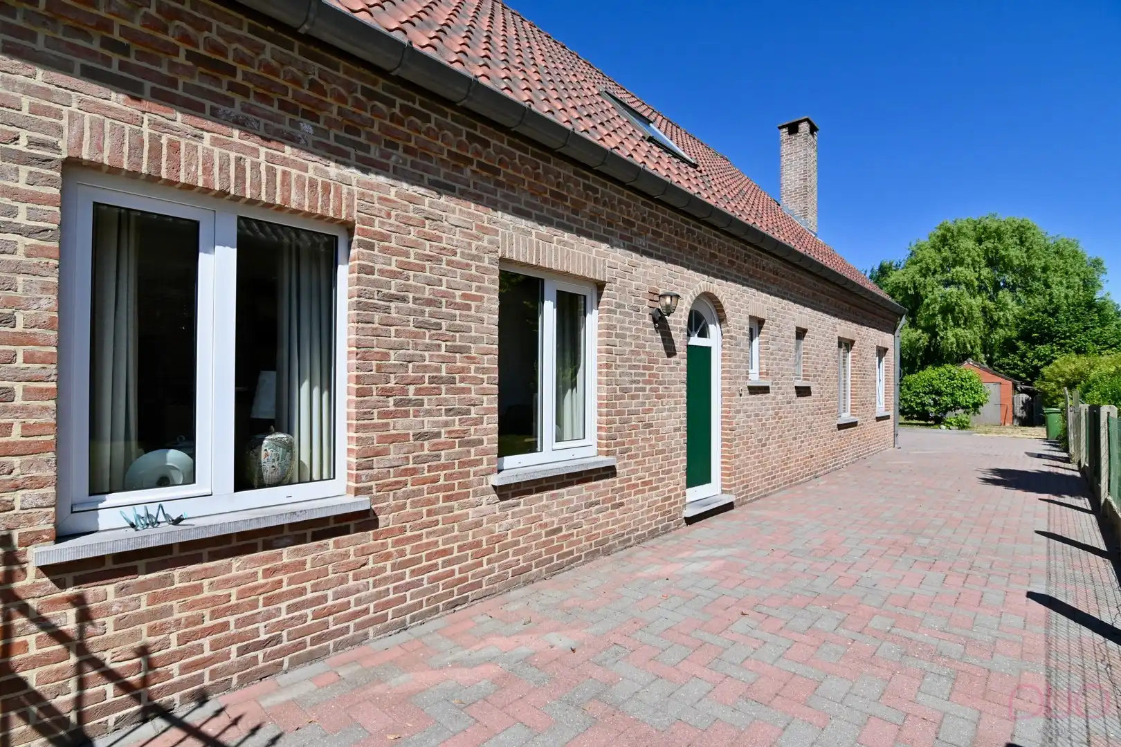Rustig gelegen, lichtrijke open bebouwing op 7a57ca met mogelijkheid tot 4 slaapkamers foto 5