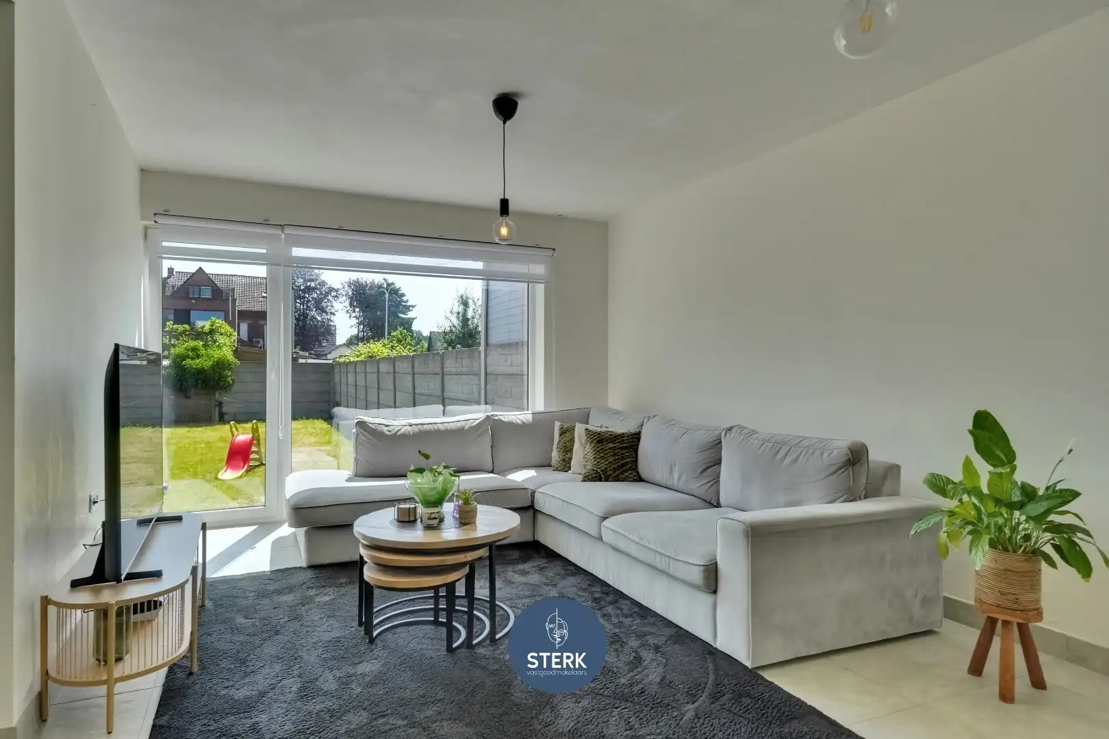 GERENOVEERD APPARTEMENT MET TUIN TE MAASMECHELEN !  foto 2