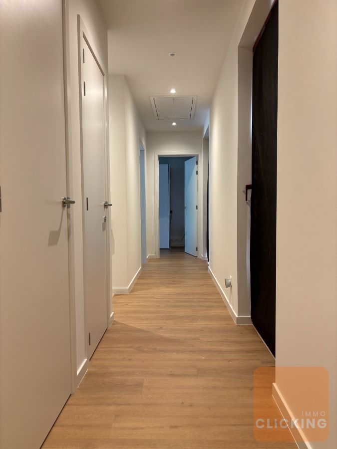 Slim wonen in stijl: volledig gerenoveerde woning in het groene Borchtlombeek foto 30