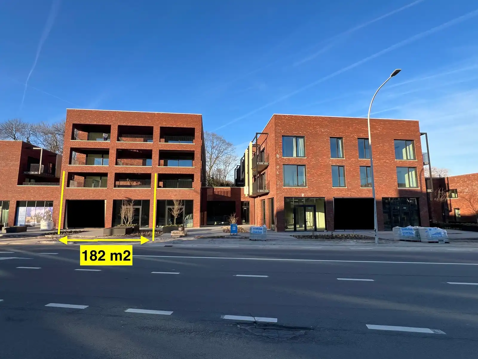 TOP locatie te huur te Waterloo. foto {{pictureIndex}}
