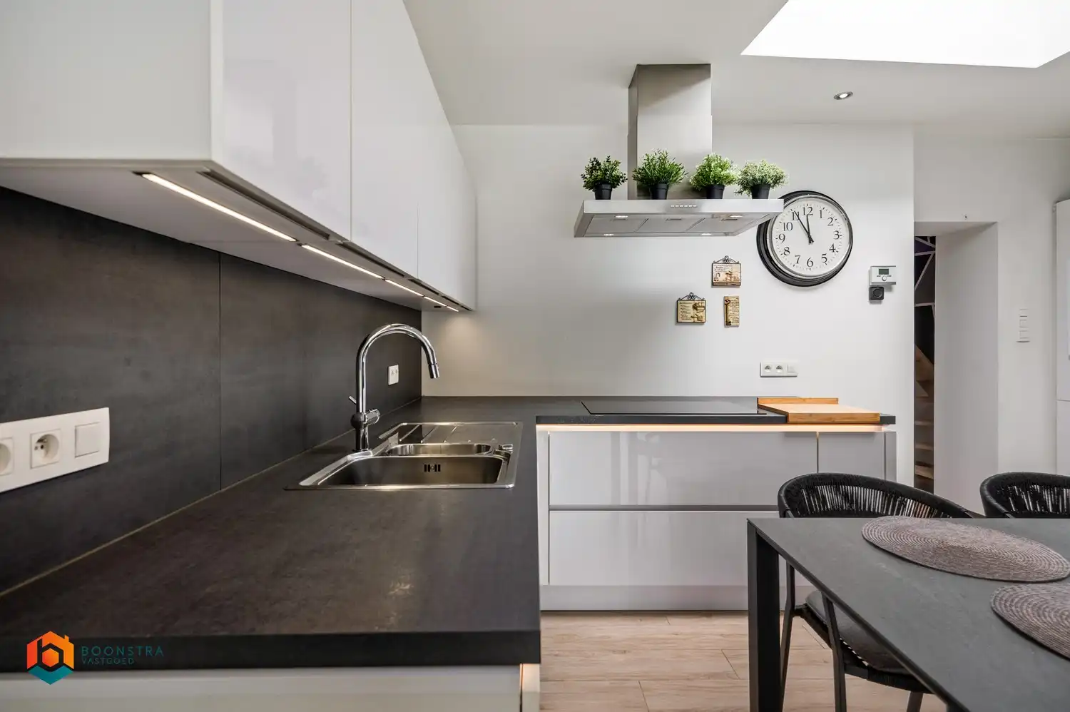 Recent gerenoveerde woning met 1 (mogelijks 2) slpkrs foto 6