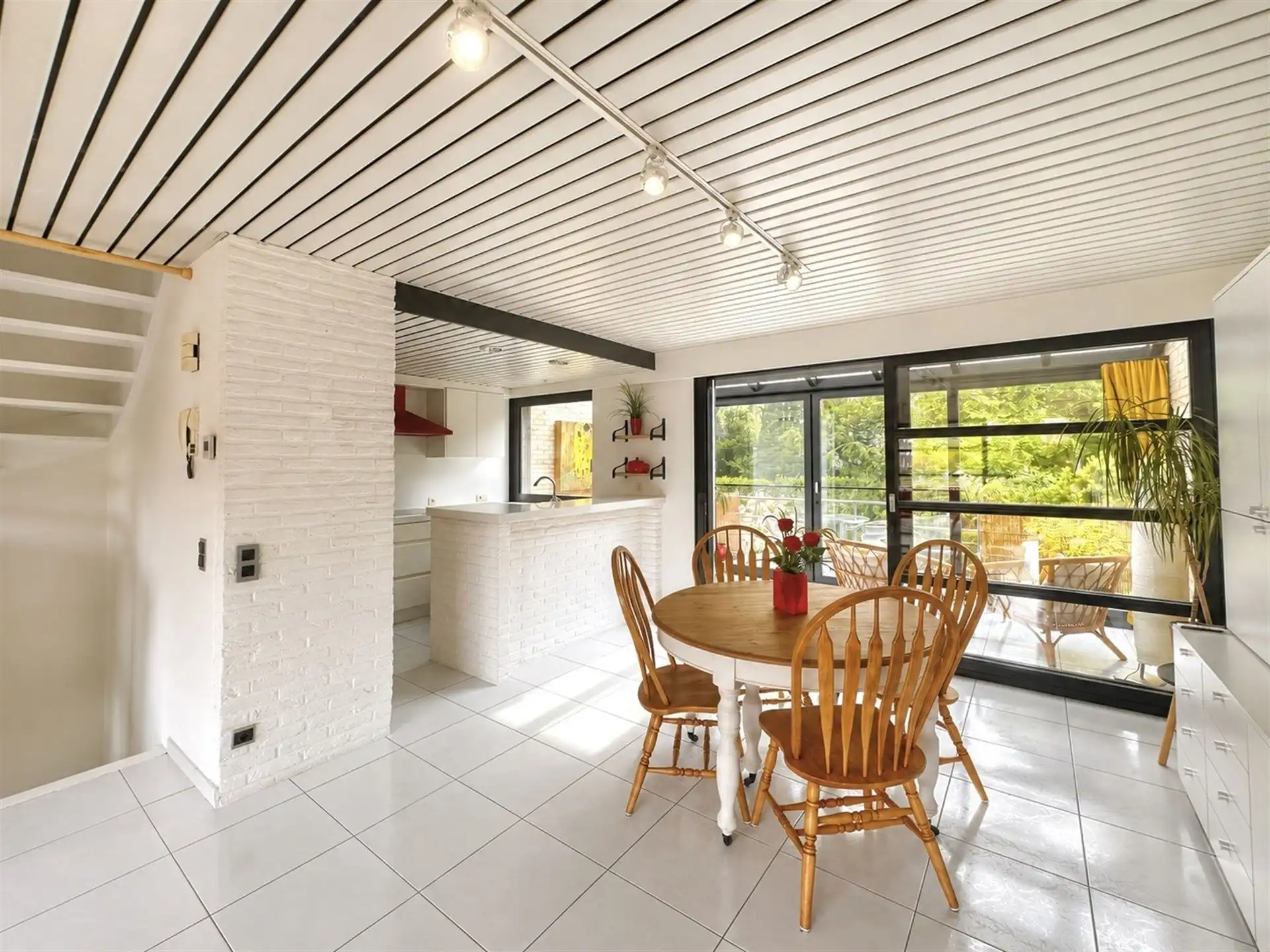 Woning gelegen in een oase van rust en natuur! foto 3