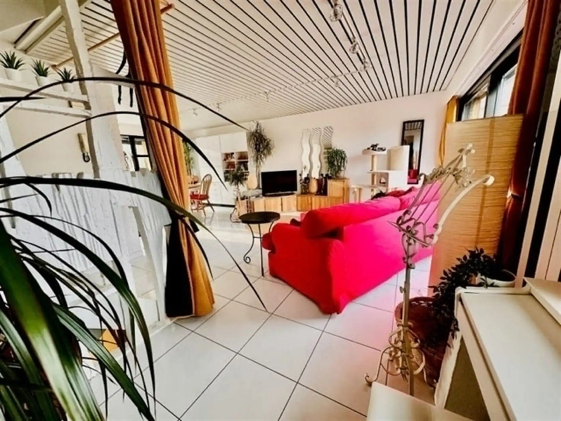 Woning gelegen in een oase van rust en natuur! foto 3