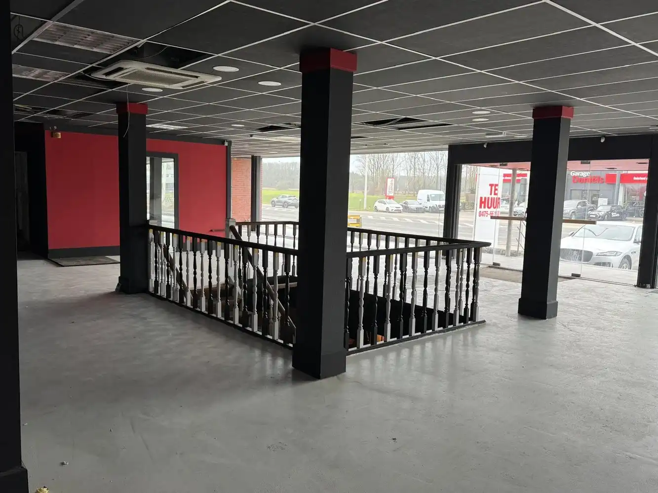 Handelspand met maximale zichtbaarheid langs de Rijksweg in Maasmechelen foto 3