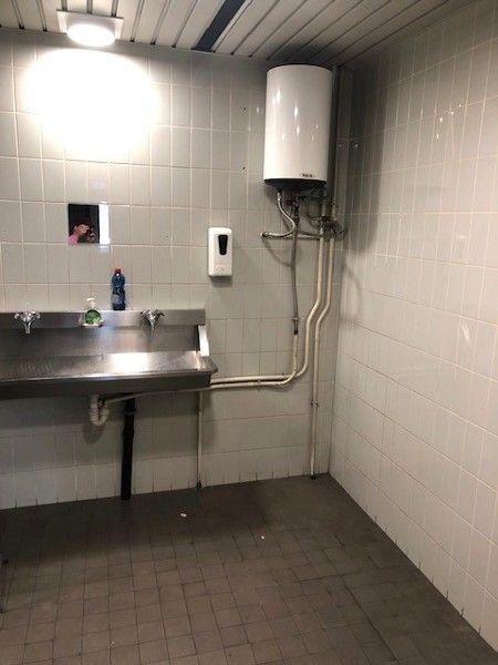 HANDELSPAND - BUREEL TE HUUR MET 3 STAANPLAATSEN foto 8