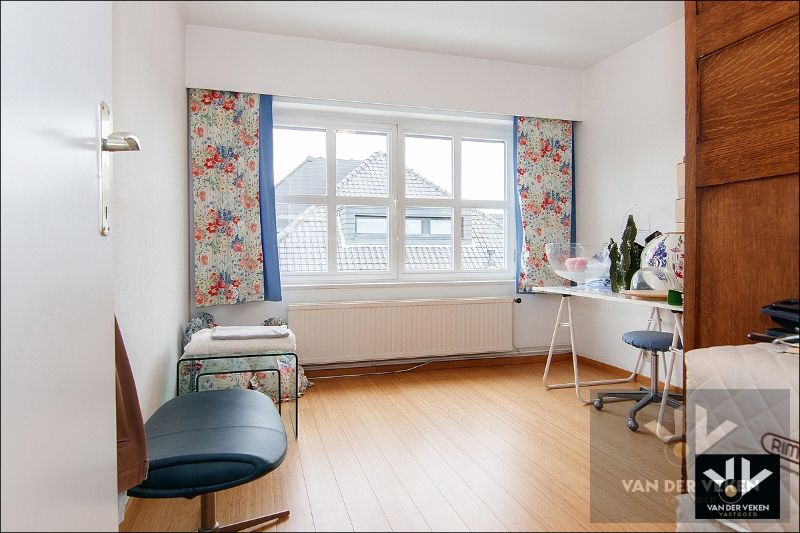 RUIME GEZINSWONING MET 4 SLPK EN PRAKTIJKRUIMTE foto 28