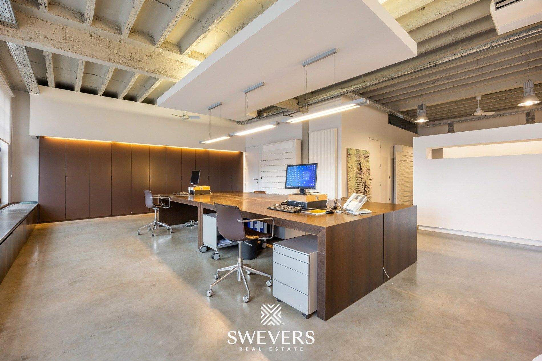 Exclusief handelspand met uitstraling, licht en rendement foto 5