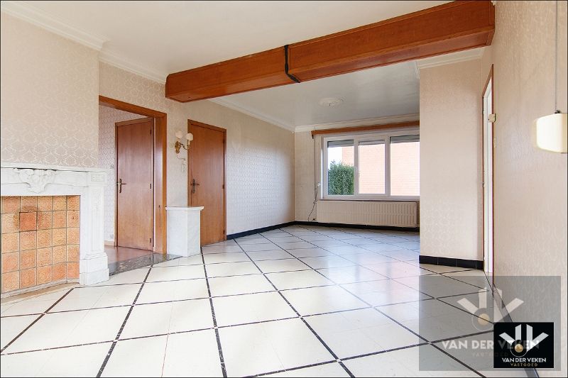 Multifunctioneel eigendom met 2 wooneenheden op een riant perceel van 21 aren 83 centiaren op een goed bereikbare, rustige locatie in Diepenbeek foto 11