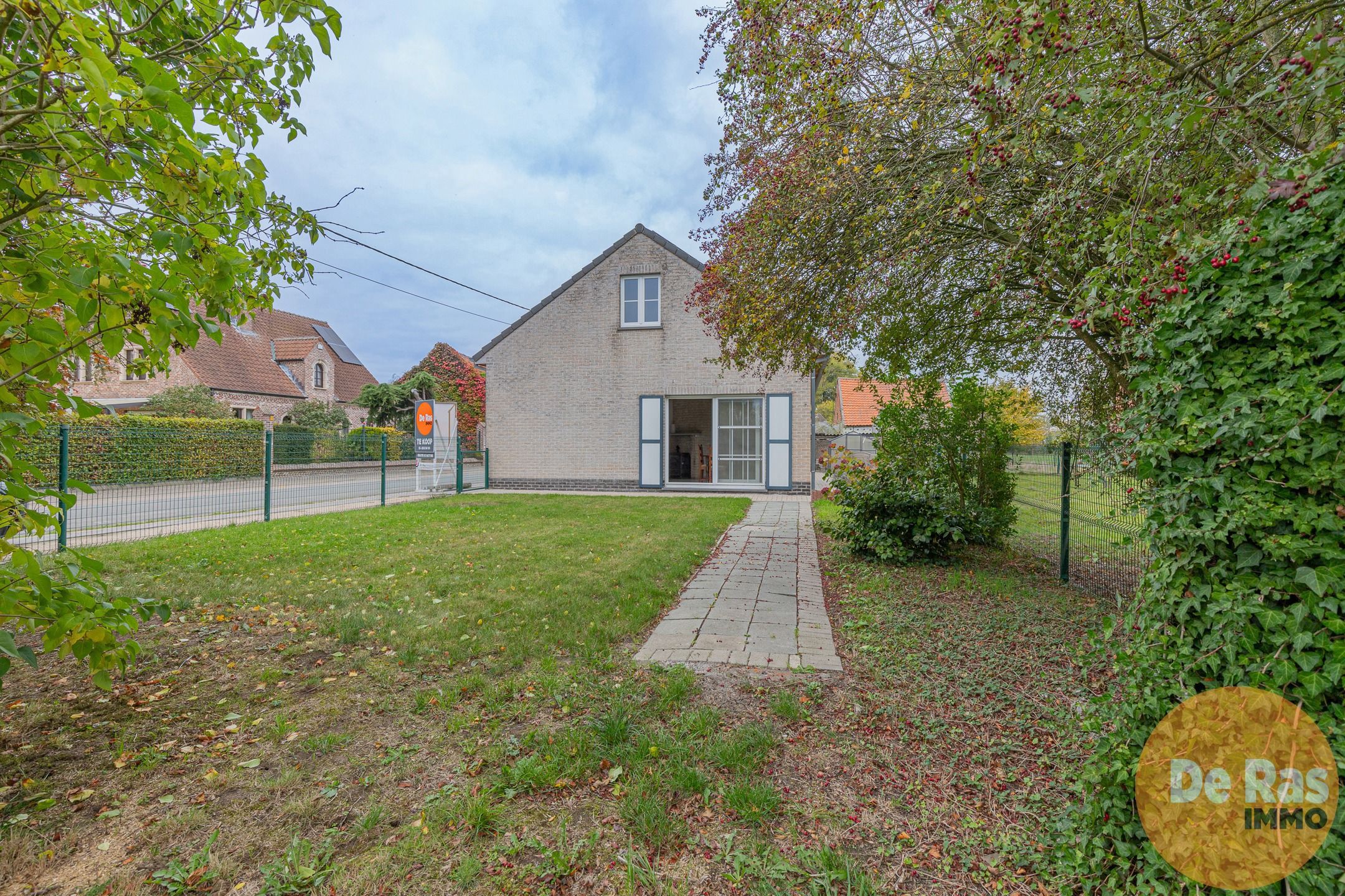 WICHELEN - Goed onderhouden woning op goede locatie met tuin foto 21