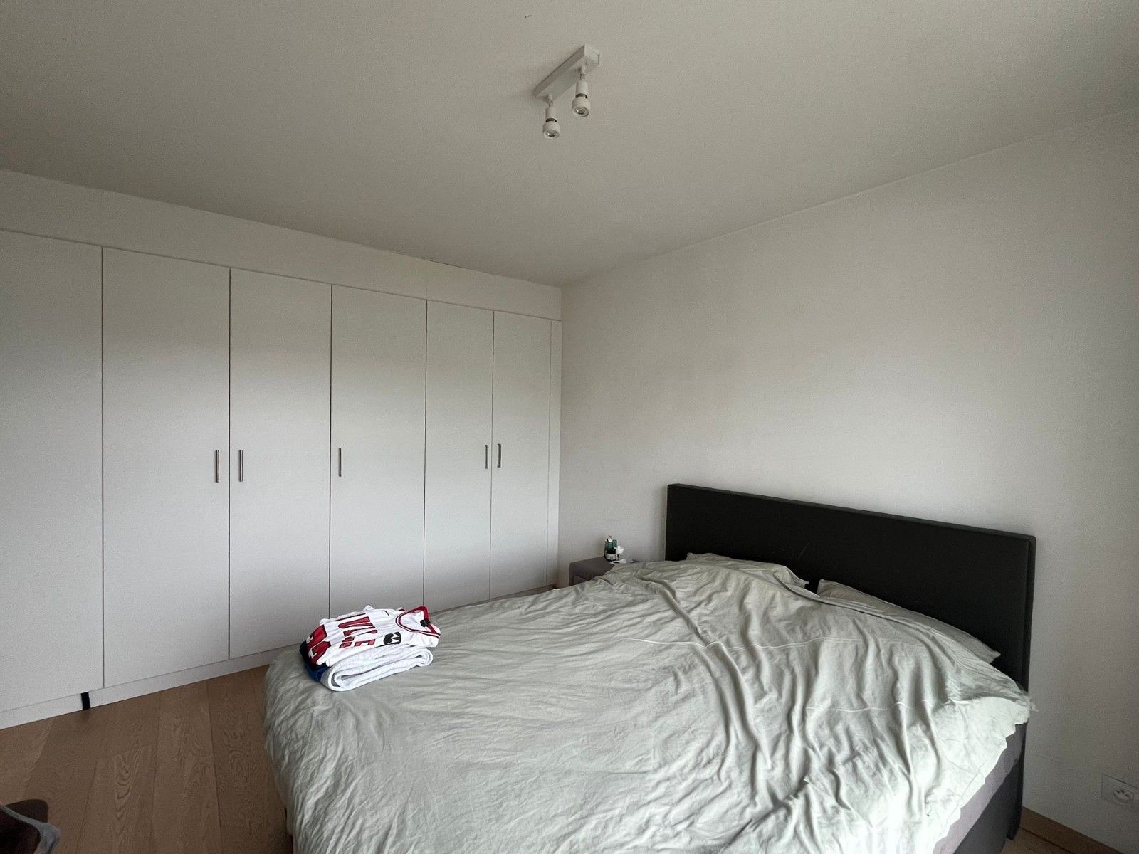 Uiterst ruim en luxueus appartement 130m² nabij het centrum van Waregem foto 7