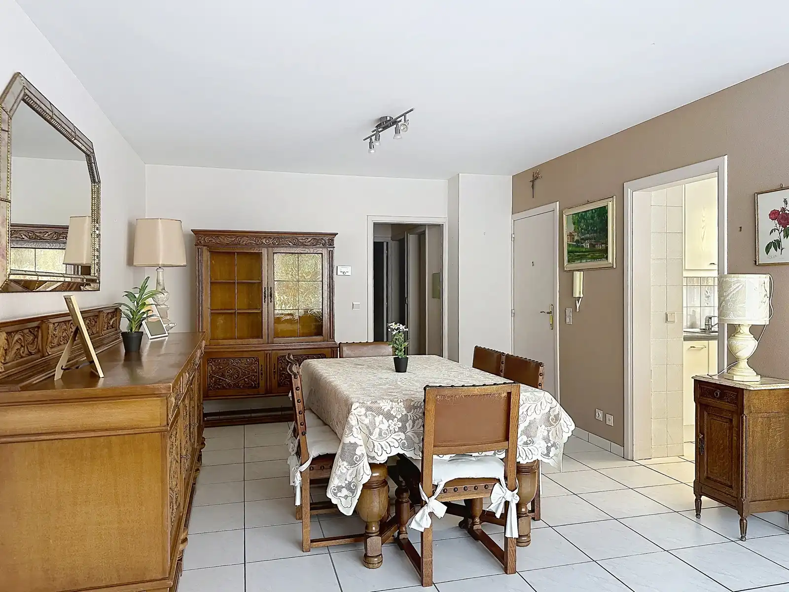 Gelijkvloers 2 slaapkamers appartement vlakbij centrum Aartselaar foto 6