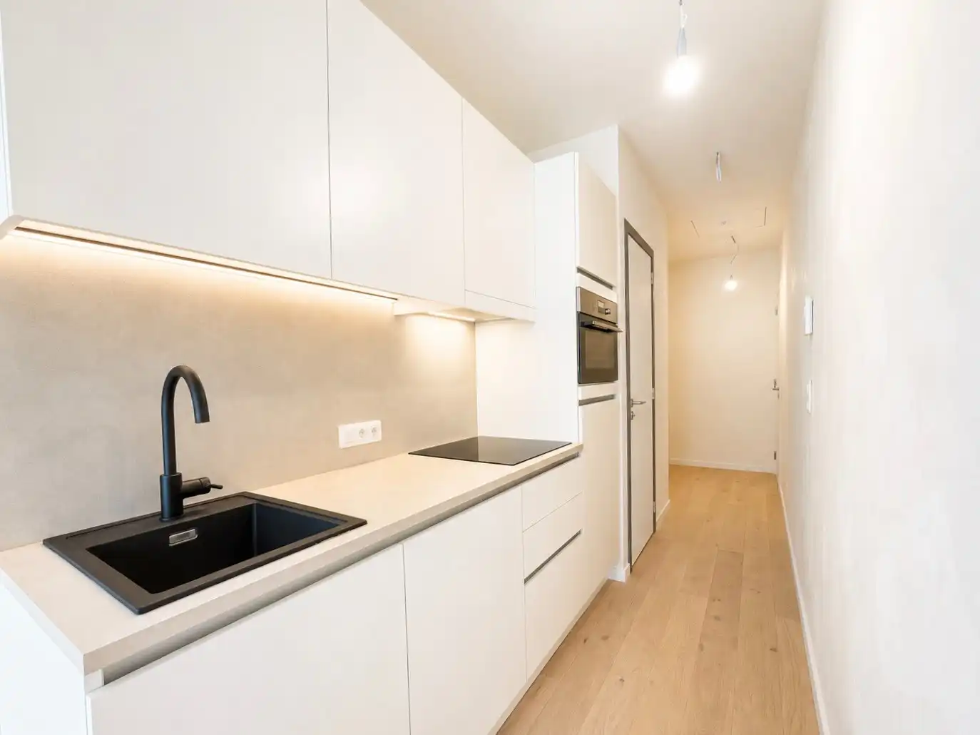 Gelijkvloerse, Instapklare en energiezuinige studio met terras foto 7