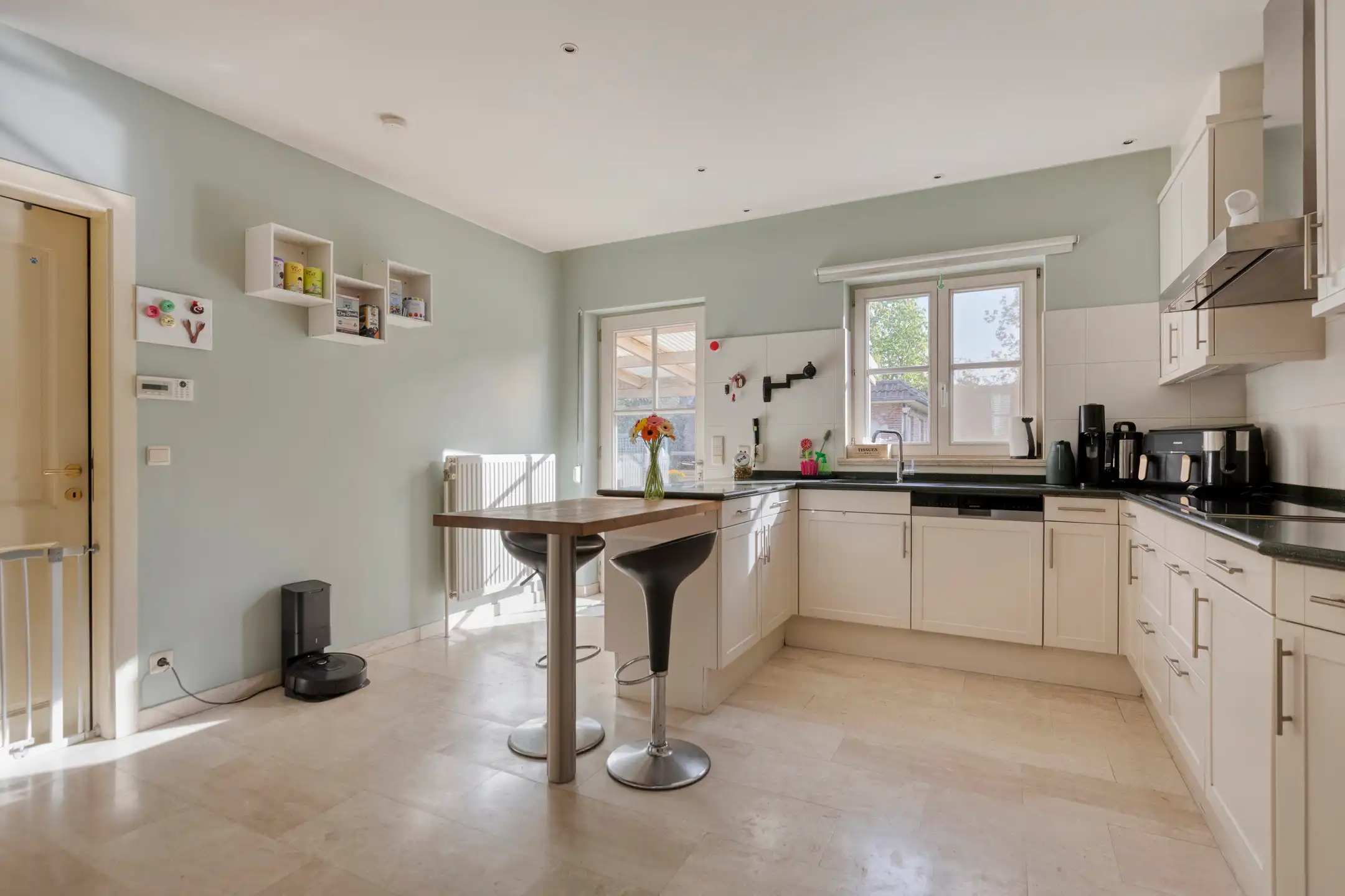 Klassevolle woning en zonnige tuin op een uitstekende ligging foto 13