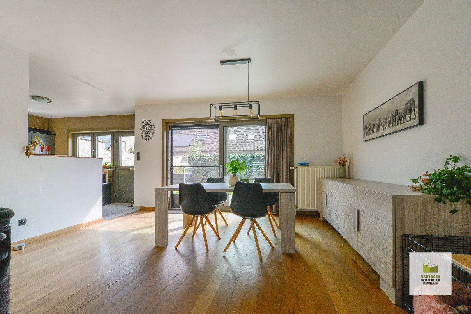 Instapklare hoekwoning met 3 slaapkamers op centrale en rustige ligging te Sint-Kruis foto 6