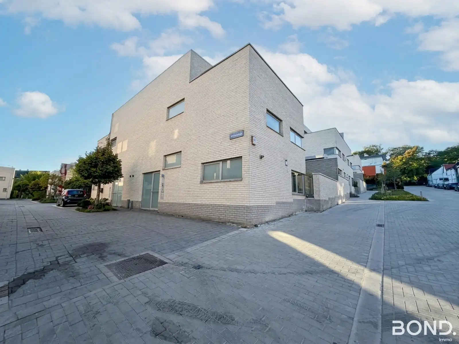 Prachtige woning met vier slaapkamers nabij centrum Leuven! foto {{pictureIndex}}