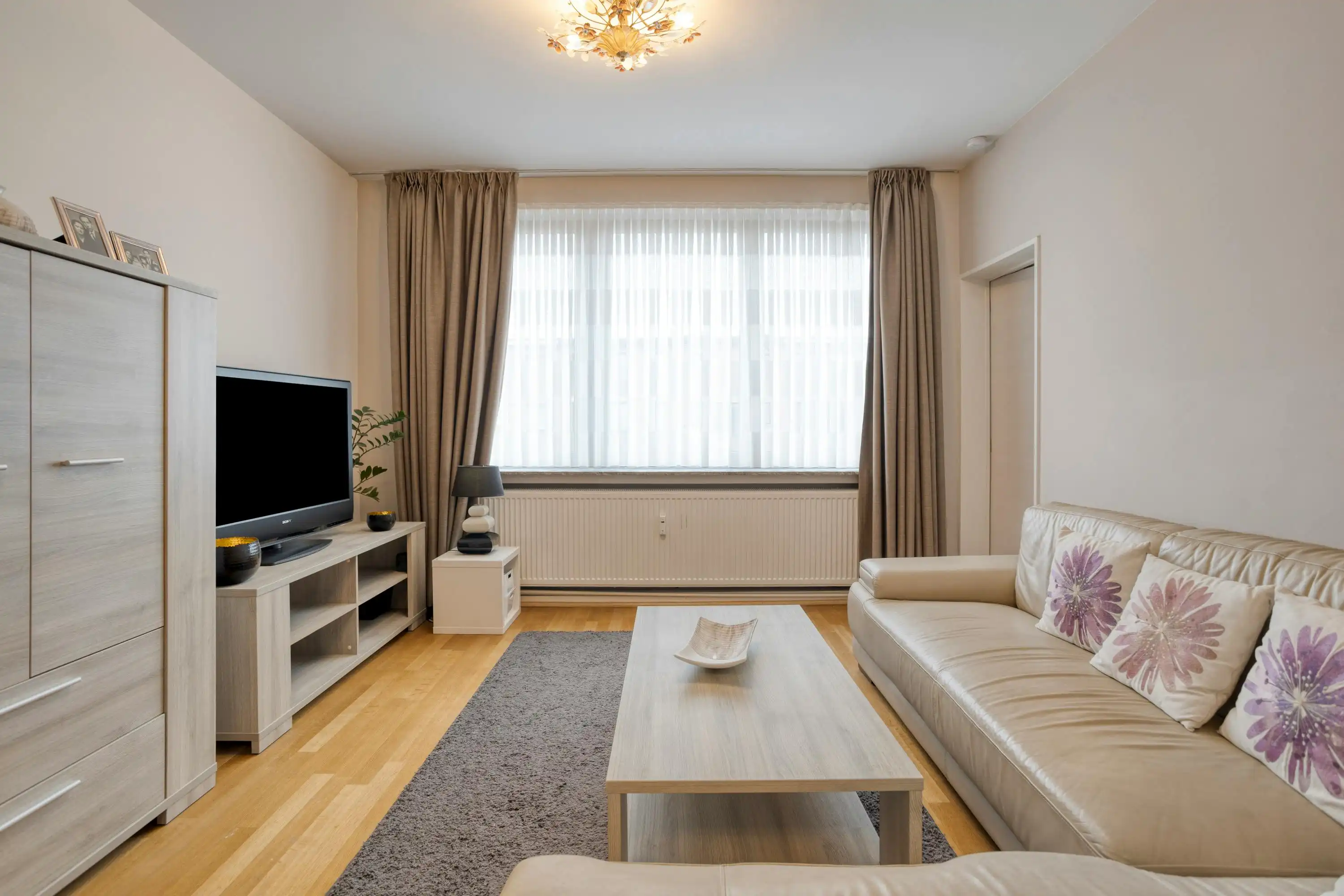 Instapklaar appartement met 2 slaapkamers te koop in Merksem foto 4