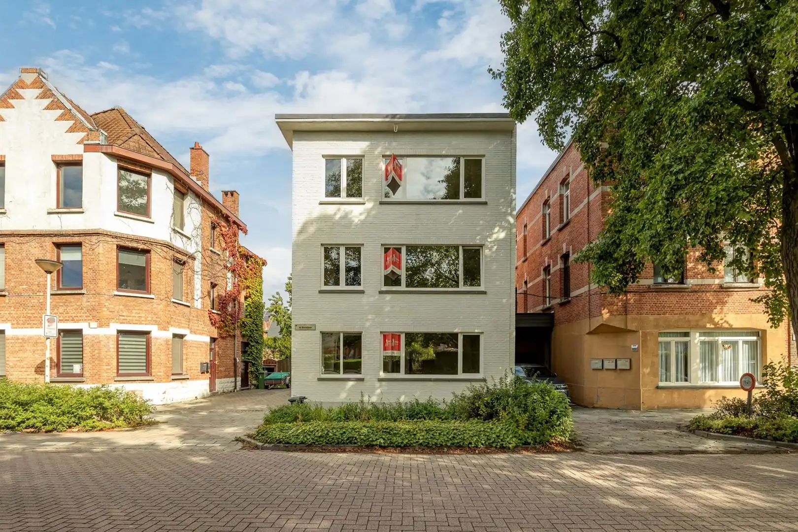 Wabi Sabi 2 slaapkamerappartement aan Fort 5 foto {{pictureIndex}}