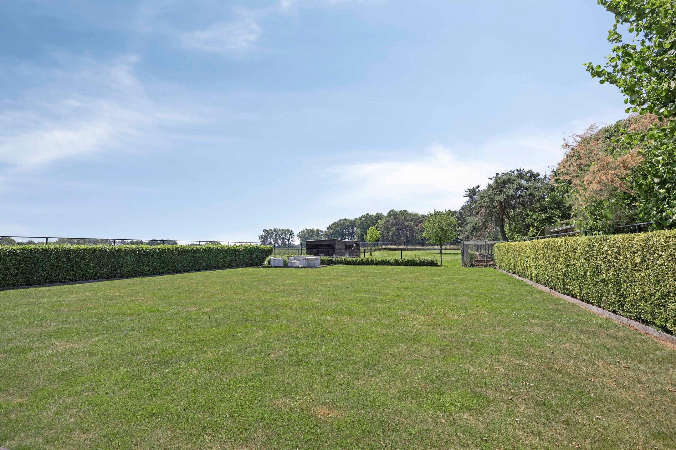 Prachtige villa op ruim perceel met mooi vergezicht foto 40